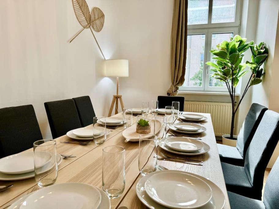 130 M2 Spacious 5 Bedroom Apartment Vienna
