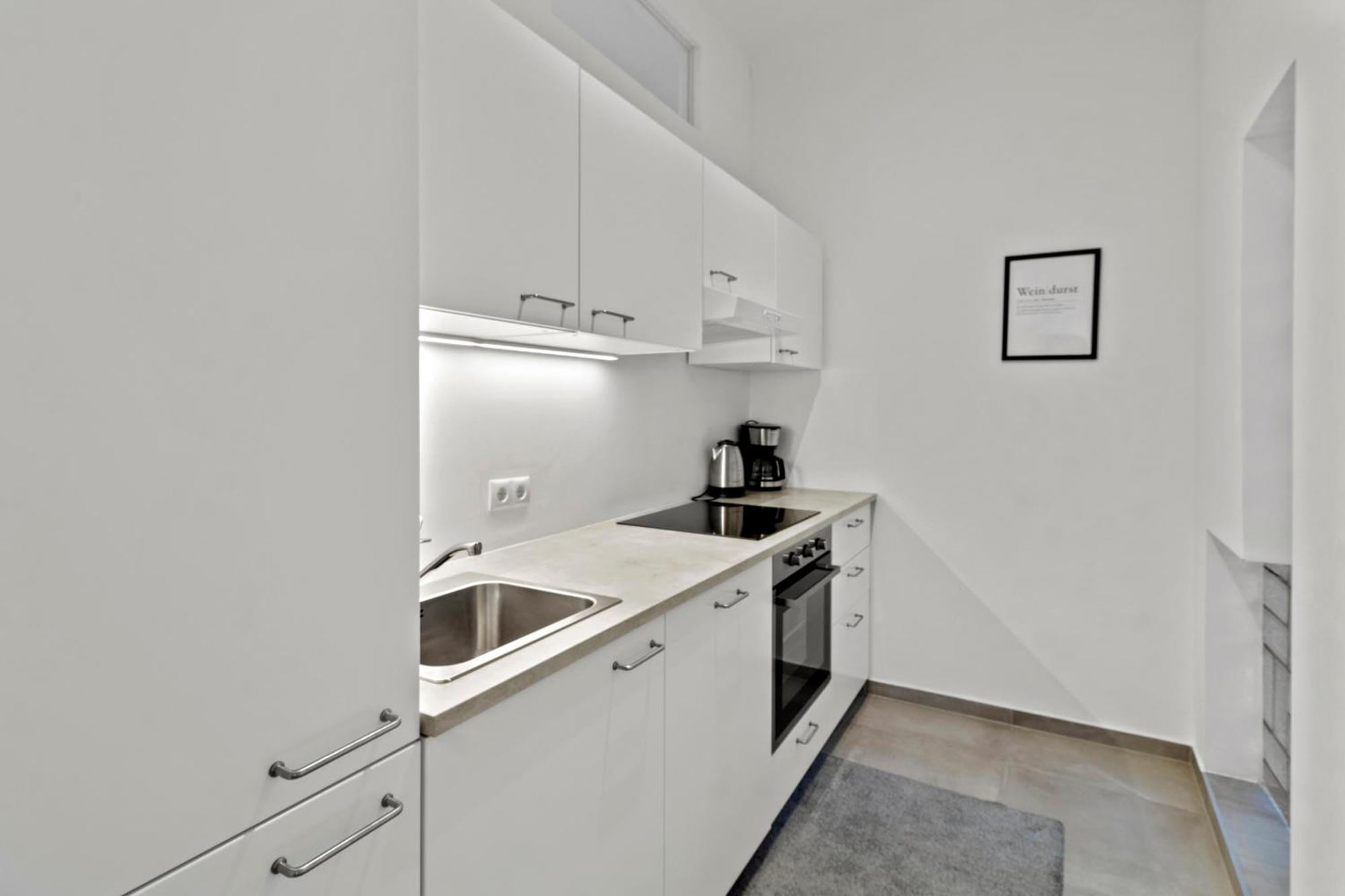 Balcony Apartment, 4 Min To U3 Zipperer Strasse * Viena