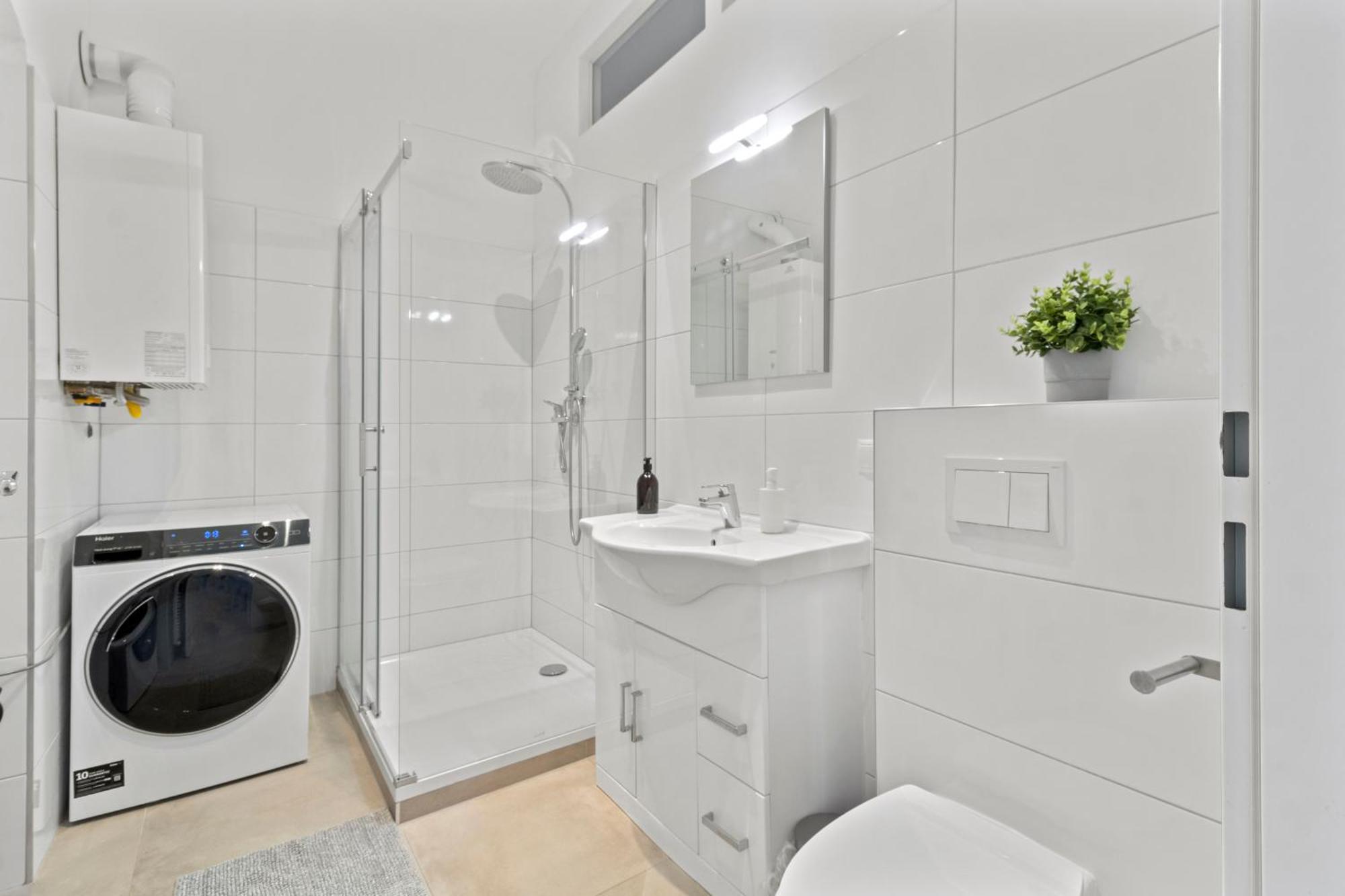 Balcony Apartment, 4 Min To U3 Zipperer Strasse Apartamento