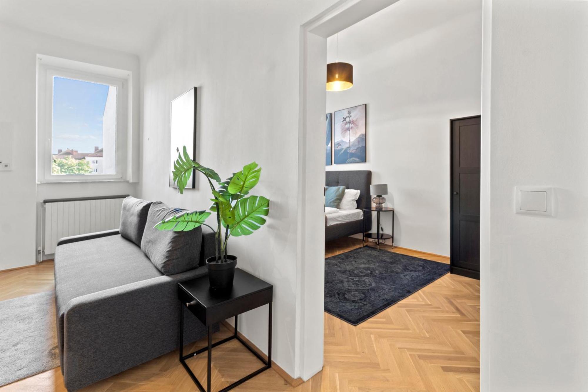 Balcony Apartment, 4 Min To U3 Zipperer Strasse
