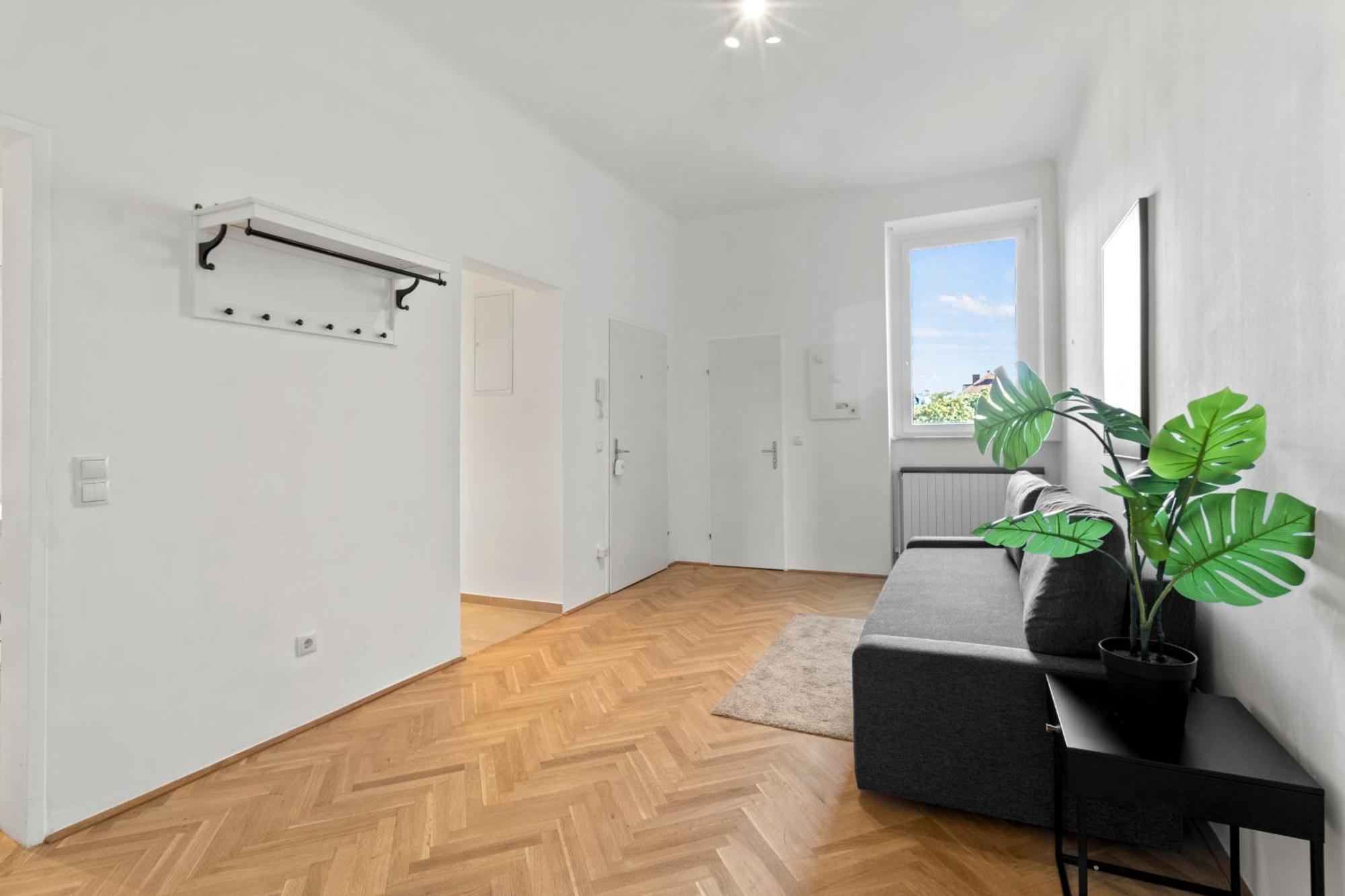 Balcony Apartment, 4 Min To U3 Zipperer Strasse Viena