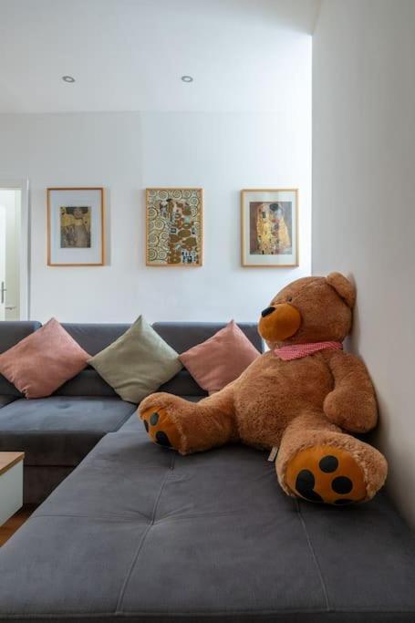 Spacious Belvedere Apartment