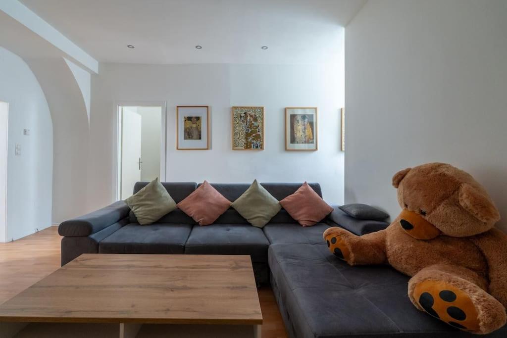 Spacious Belvedere *