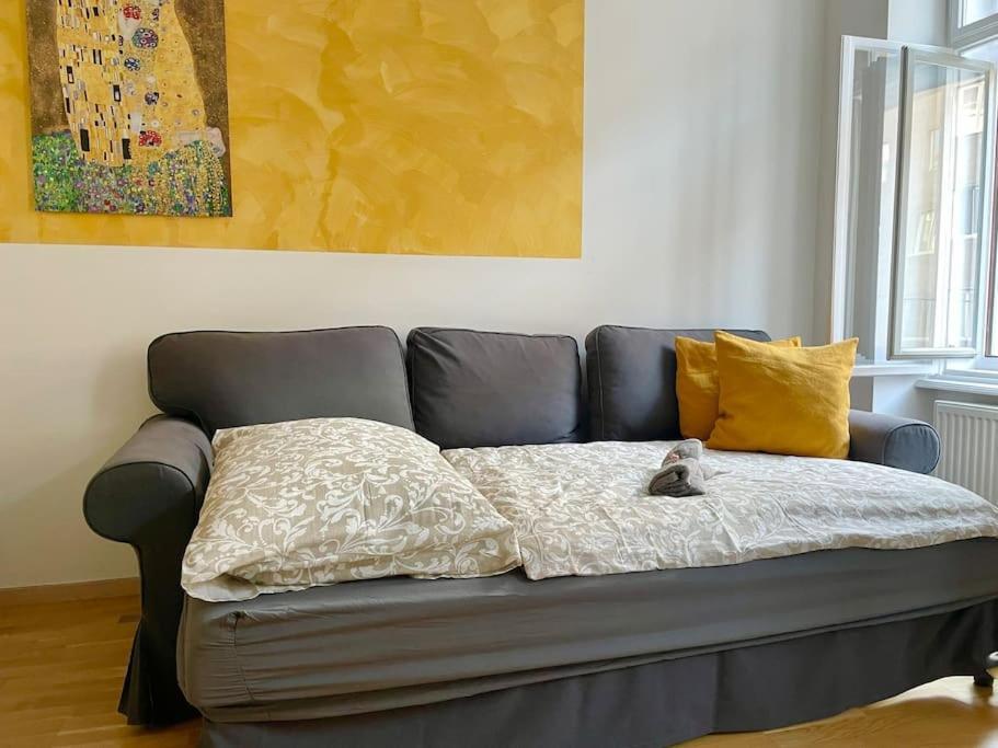 Apartment 100 M2 With Free Parking - 15 Min To Center *