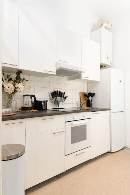 Apartment Very Spacious Close To Akh