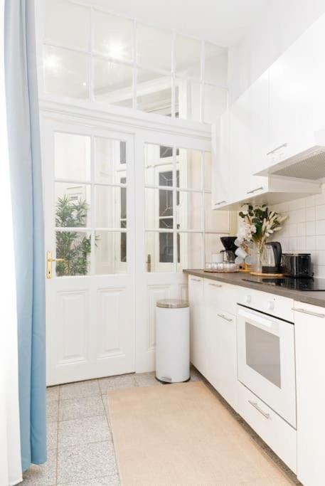 Very Spacious Close To Akh Vienna