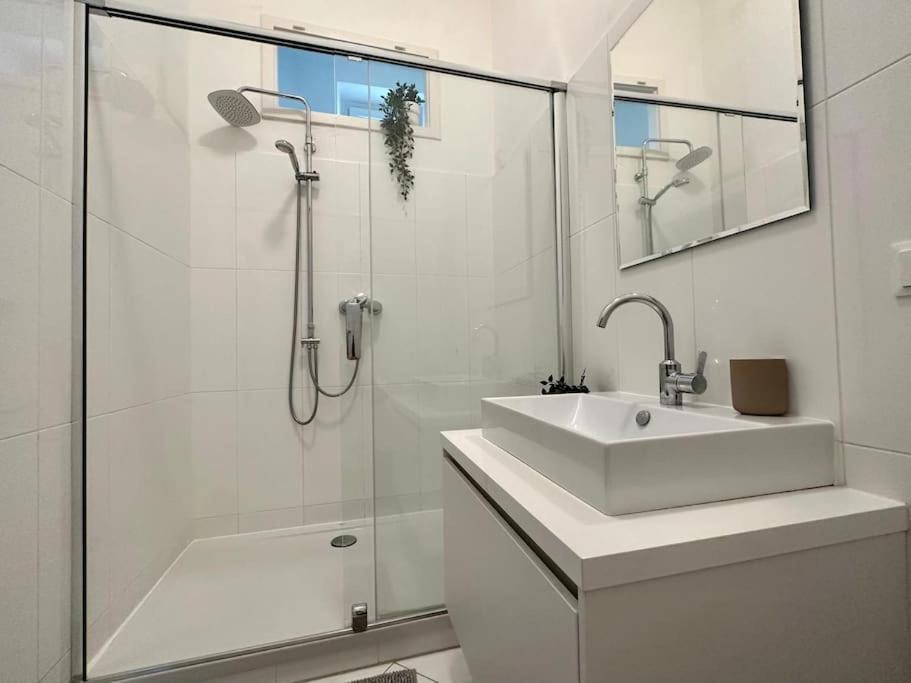 Apartment At Belvedere, Location Close To U1 *