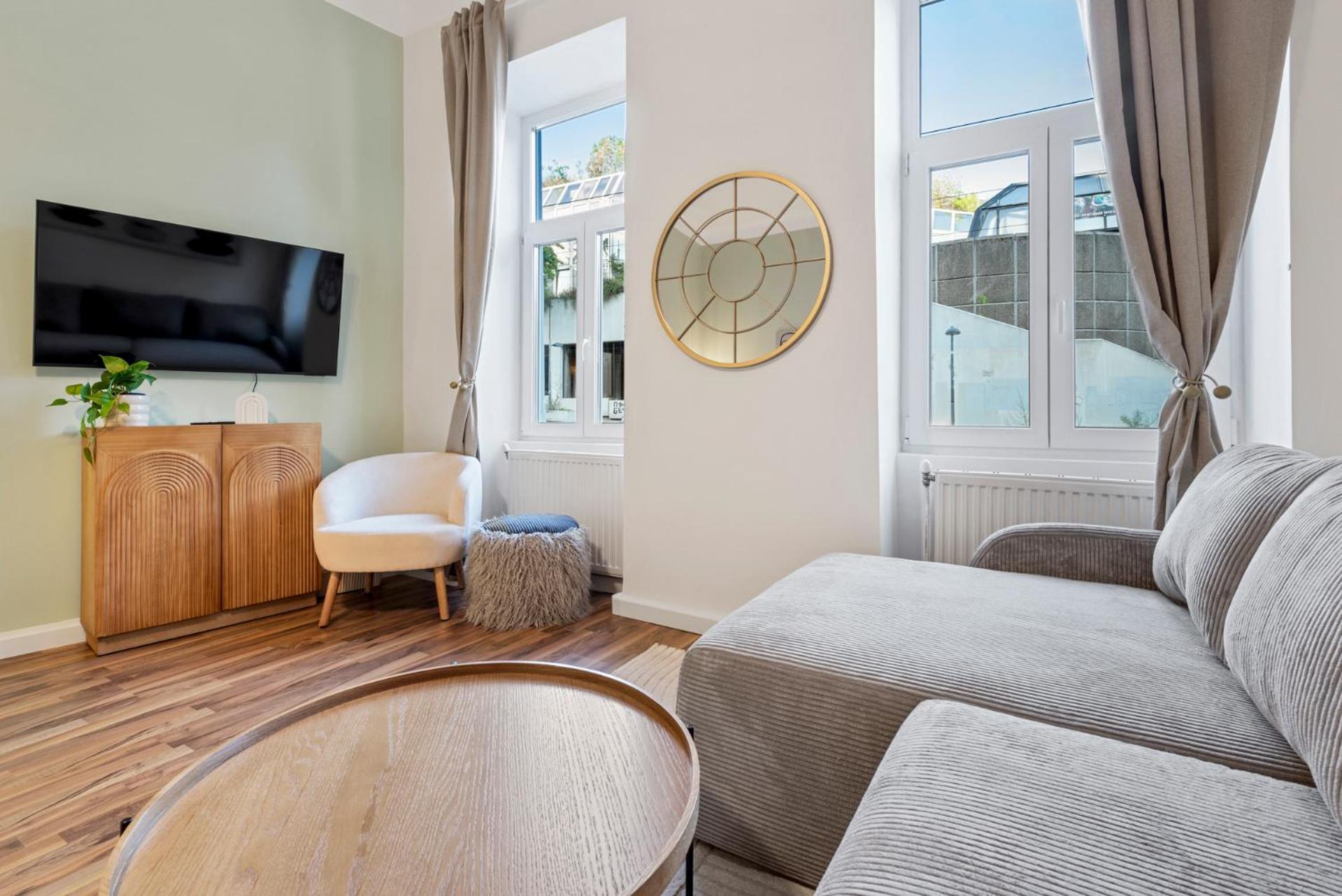 Cozy - 15 Min To City-centre - Contactless 24h Check-in Apartment Vienna