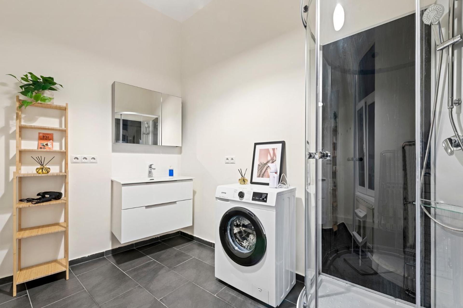 Cozy - 15 Min To City-centre - Contactless 24h Check-in Apartment *
