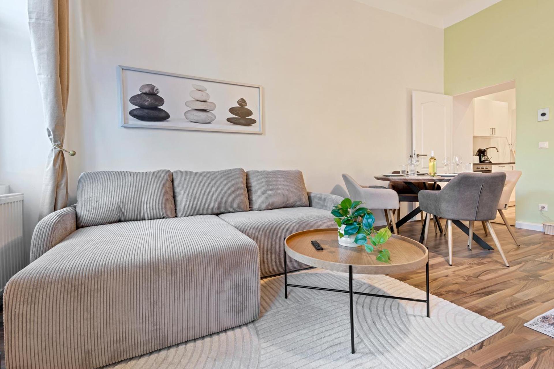 Cozy - 15 Min To City-centre - Contactless 24h Check-in Apartment Vienna