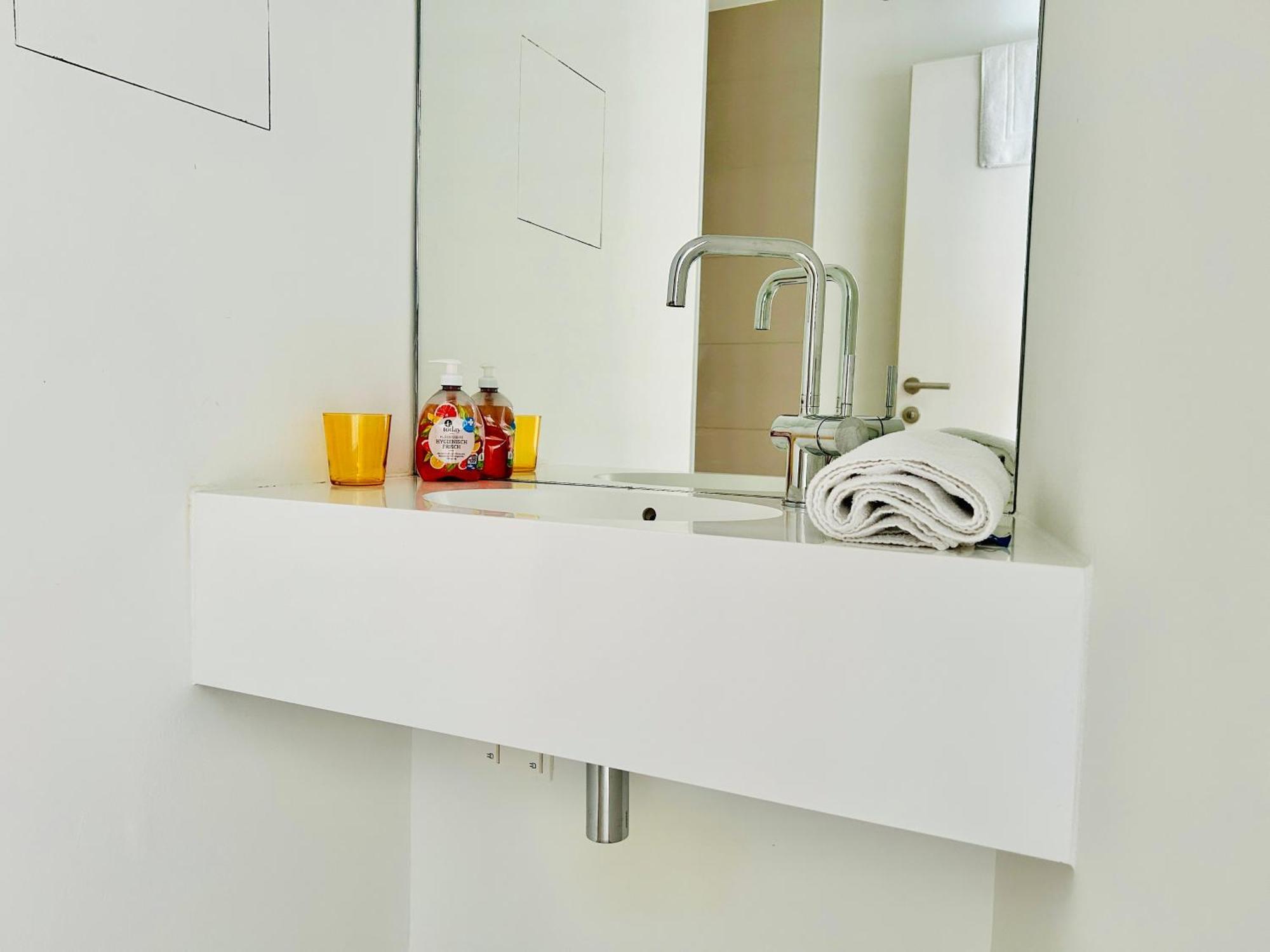 Apartment Premium 4 Bedroom Penthouse - Free Parking