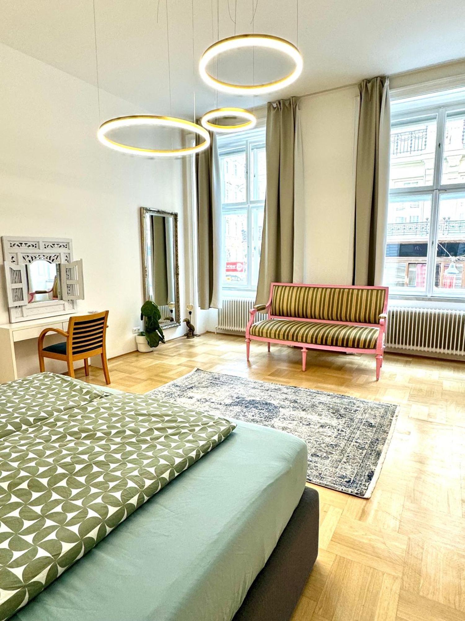 Apartment Opera 145 M2 Vienna