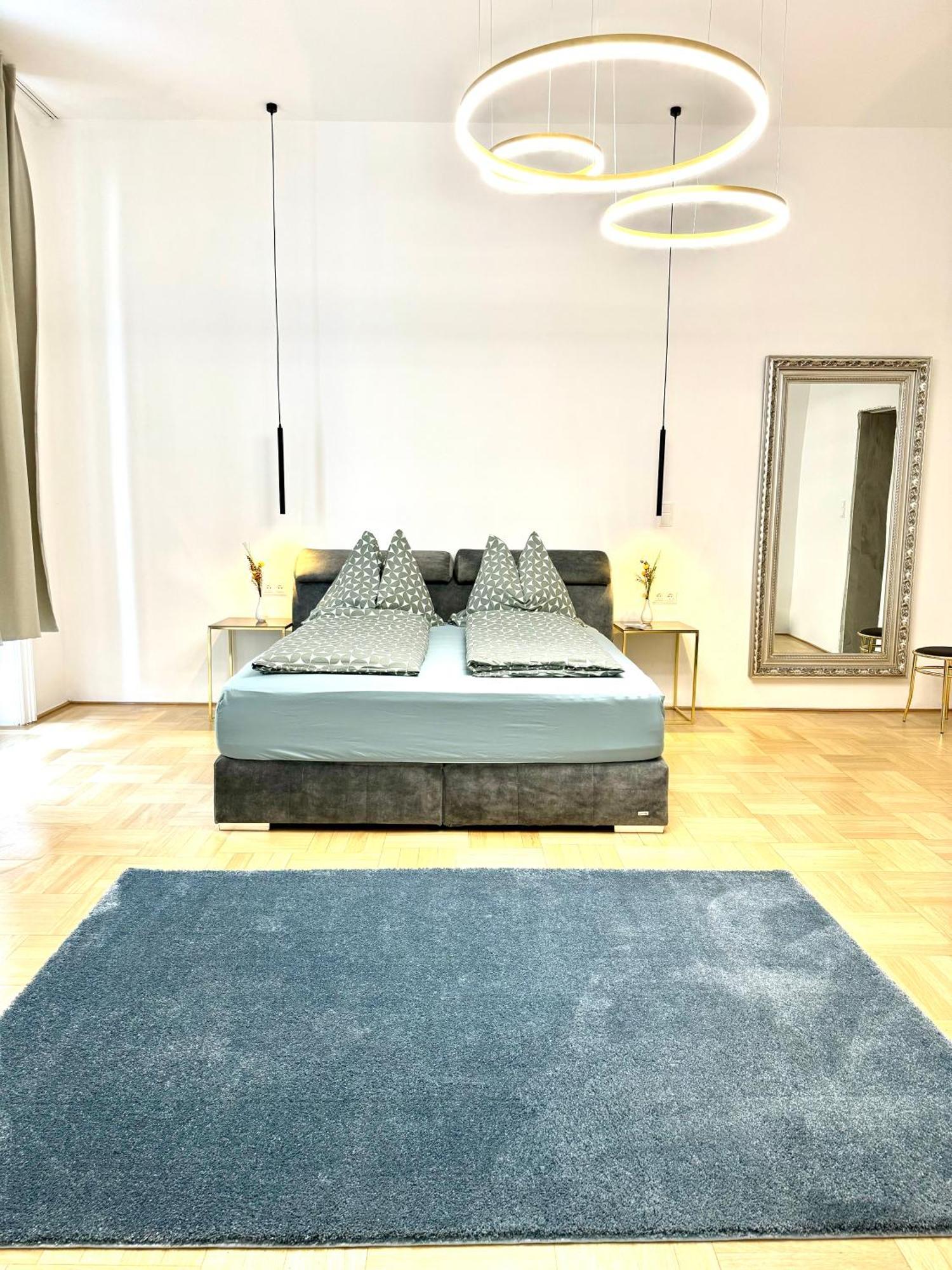 Apartment Opera 145 M2 Vienna