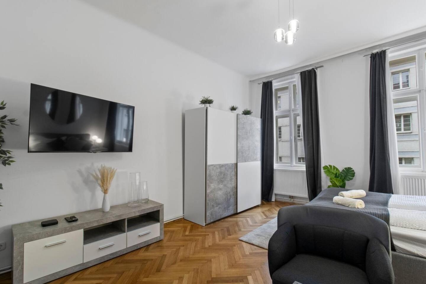 Apartment, Central, 2 Min To U1 Keplerplatz * Viena