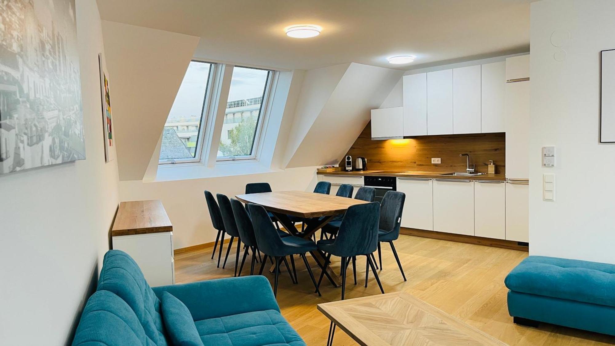 Apartment Spacious Penthouse - 4 For Up To 10 Guests - Contactless Check-in