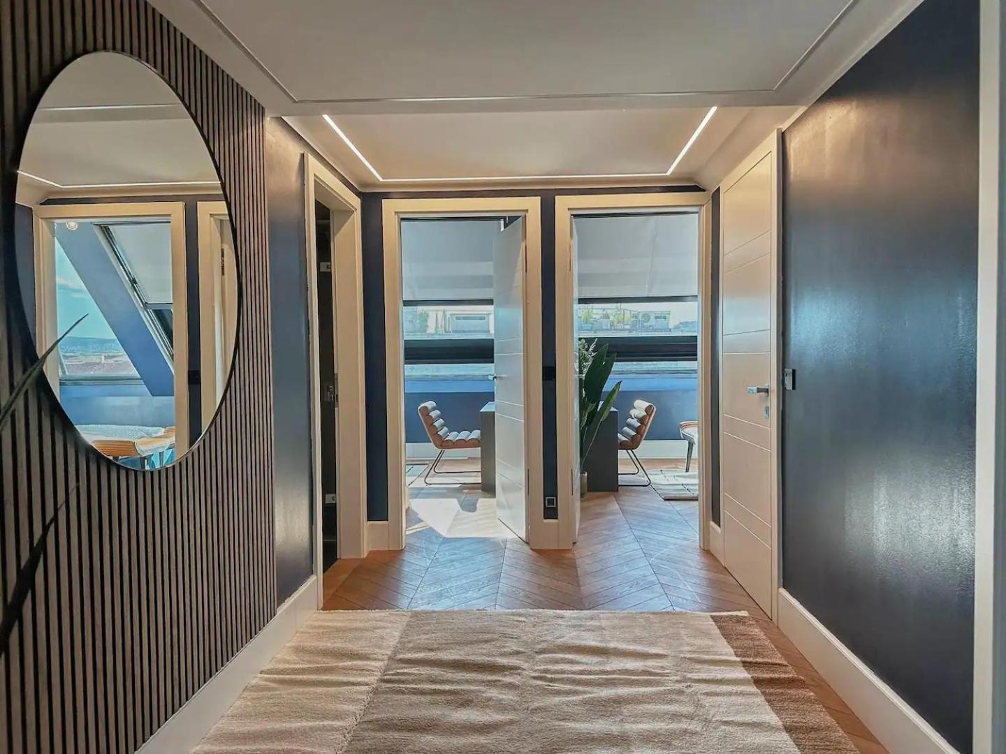 Appartamento Next To Augarten I Penthouse I Rooftop Terrace I