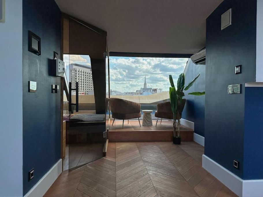Next To Augarten Penthouse Rooftop Terrace Apartment *