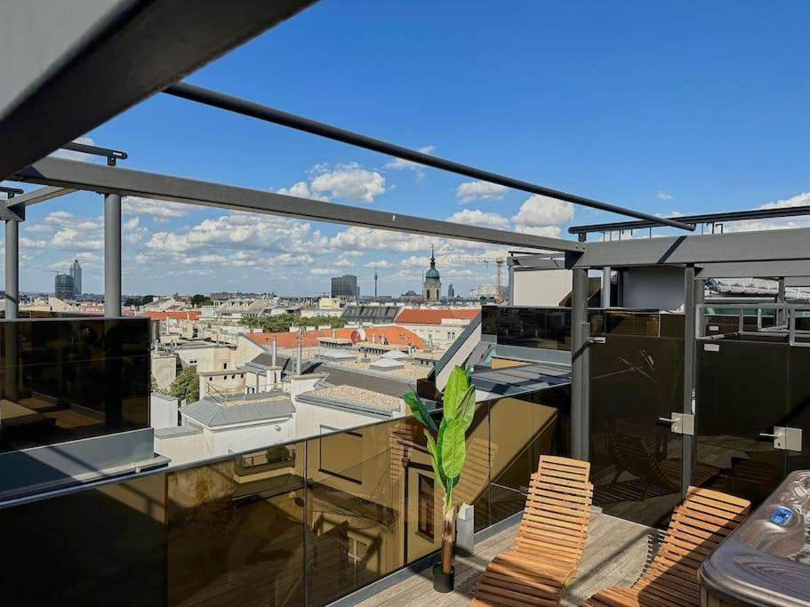 Next To Augarten Penthouse Rooftop Terrace Apartment *