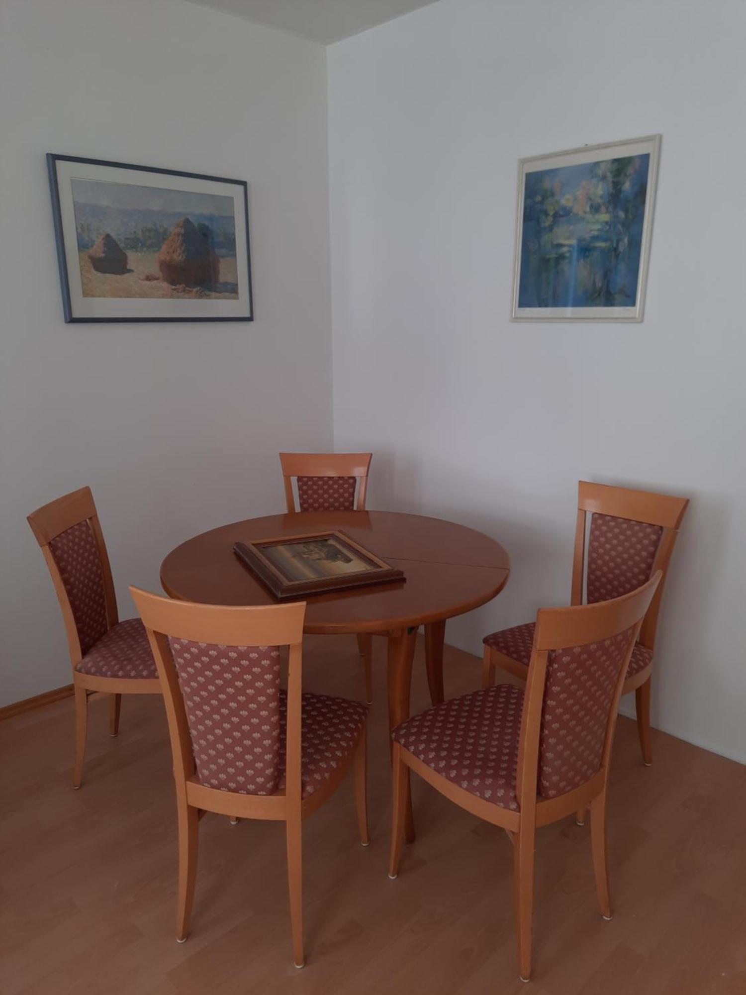 Romantic-1 Bedroom