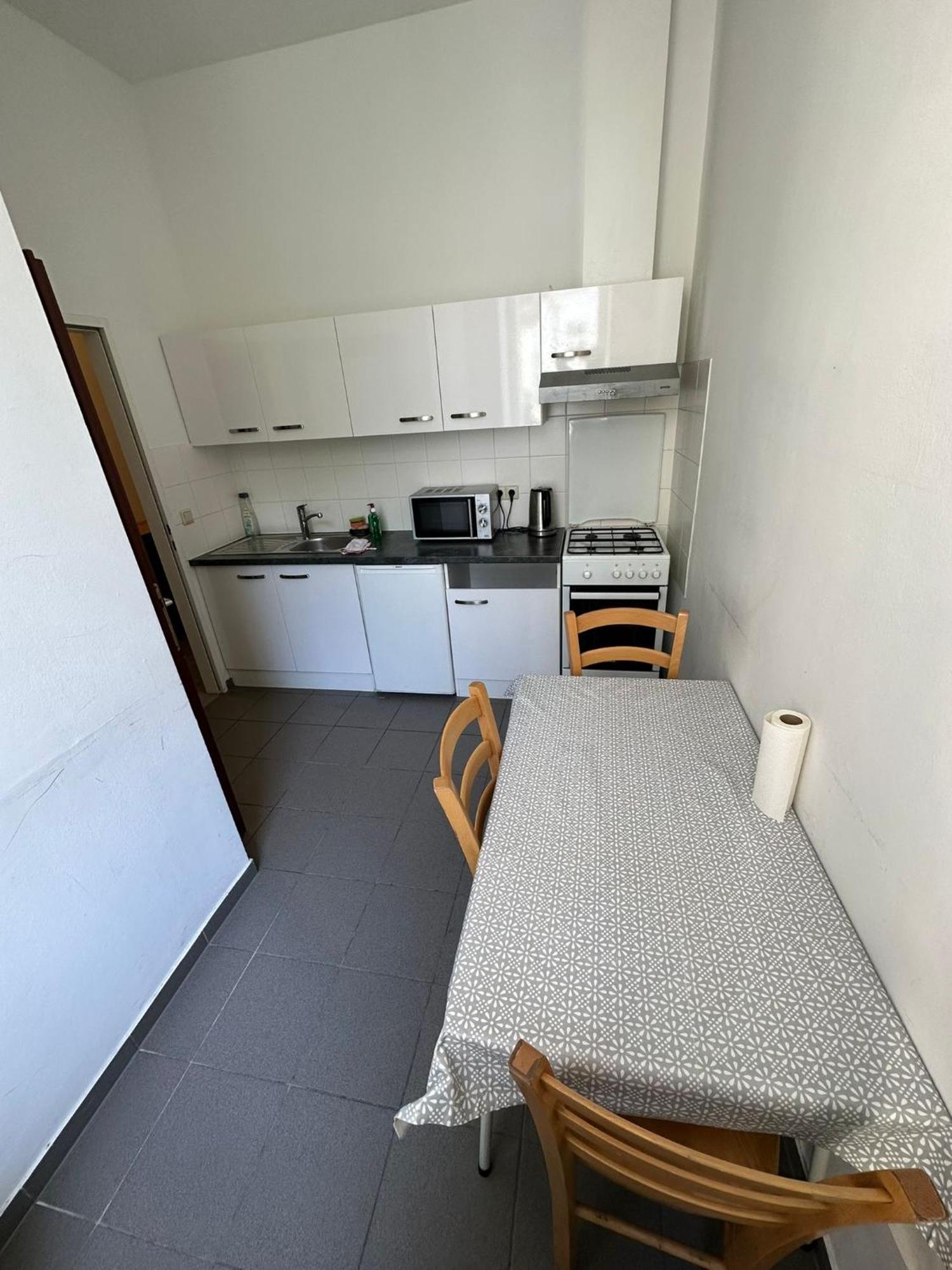 Fuer 4 Personen In 1180 Apartment *