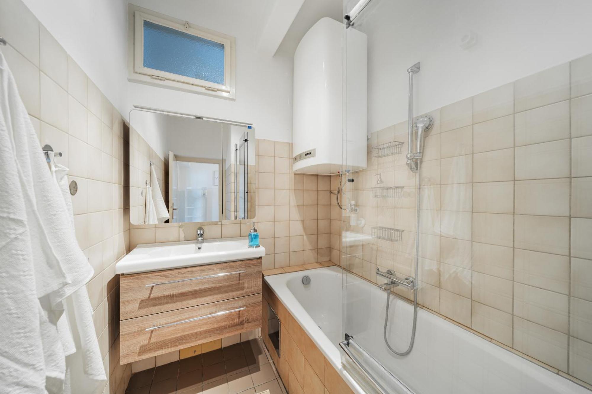Apartment Gemuetliche 2-zimmer Im Herzen Wiens *