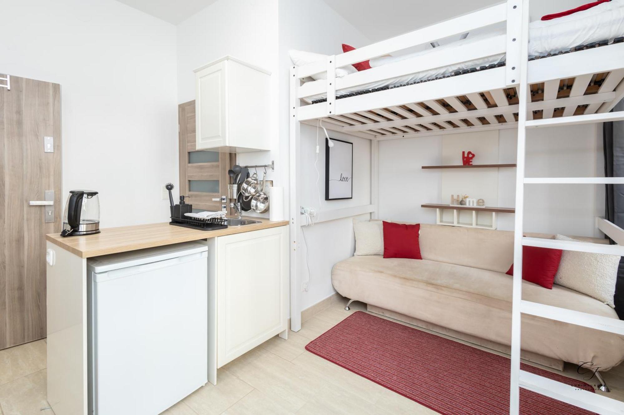 Apartment Market Retreat Near Hbh