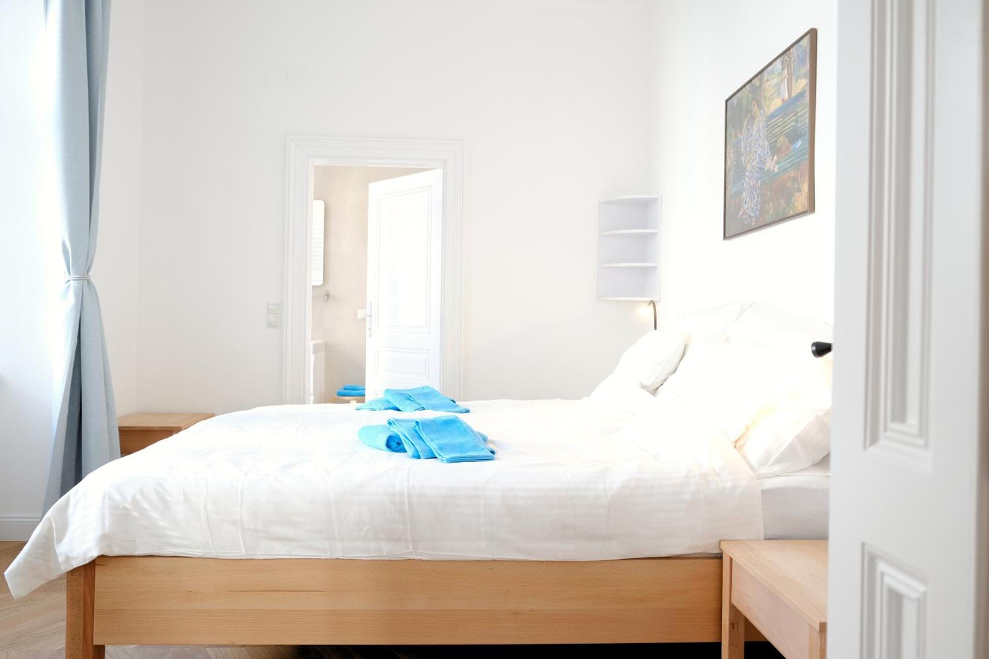 Design One Bedroom In Wien