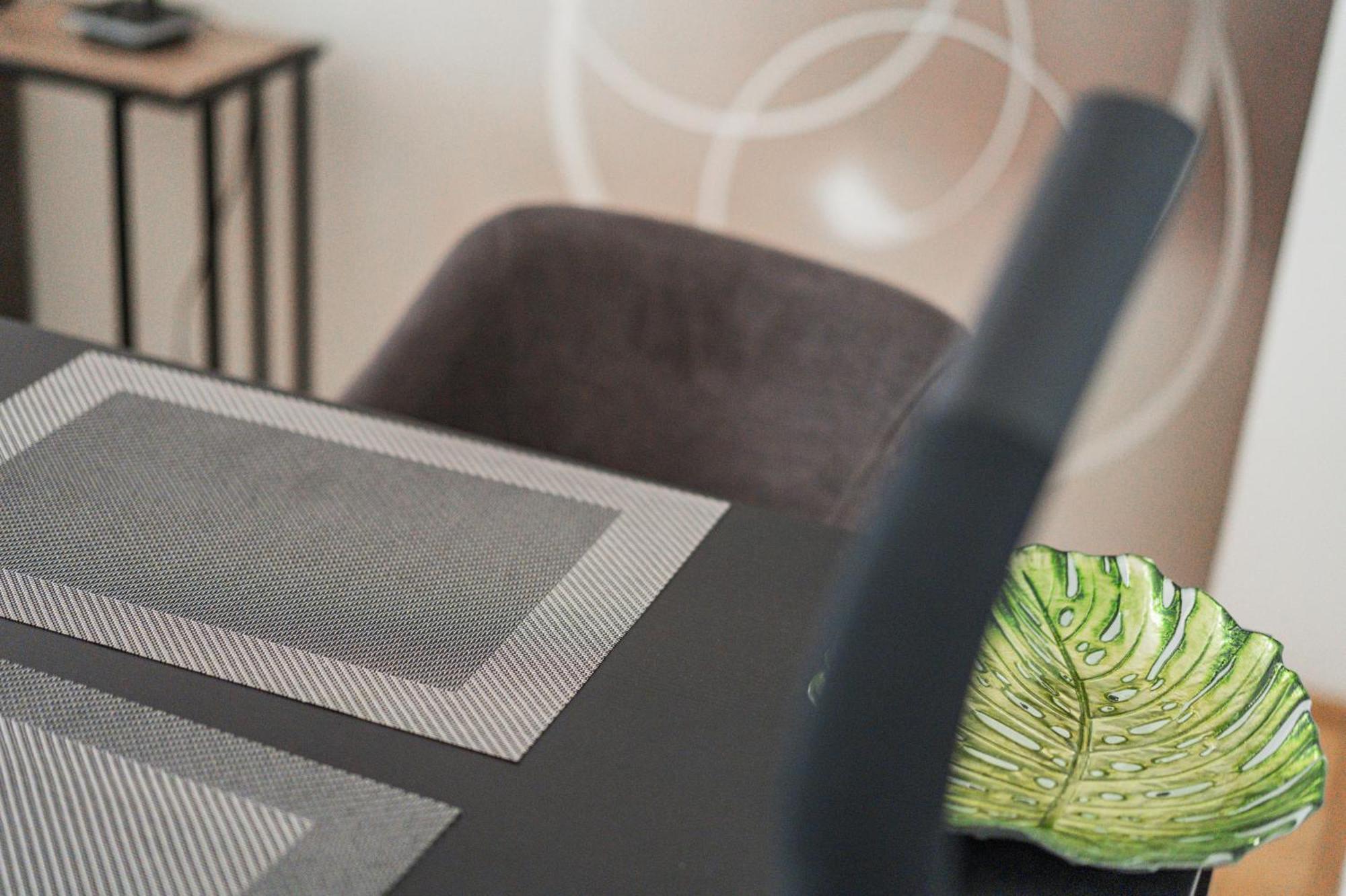 Apartment Stylish Nest For 4 *