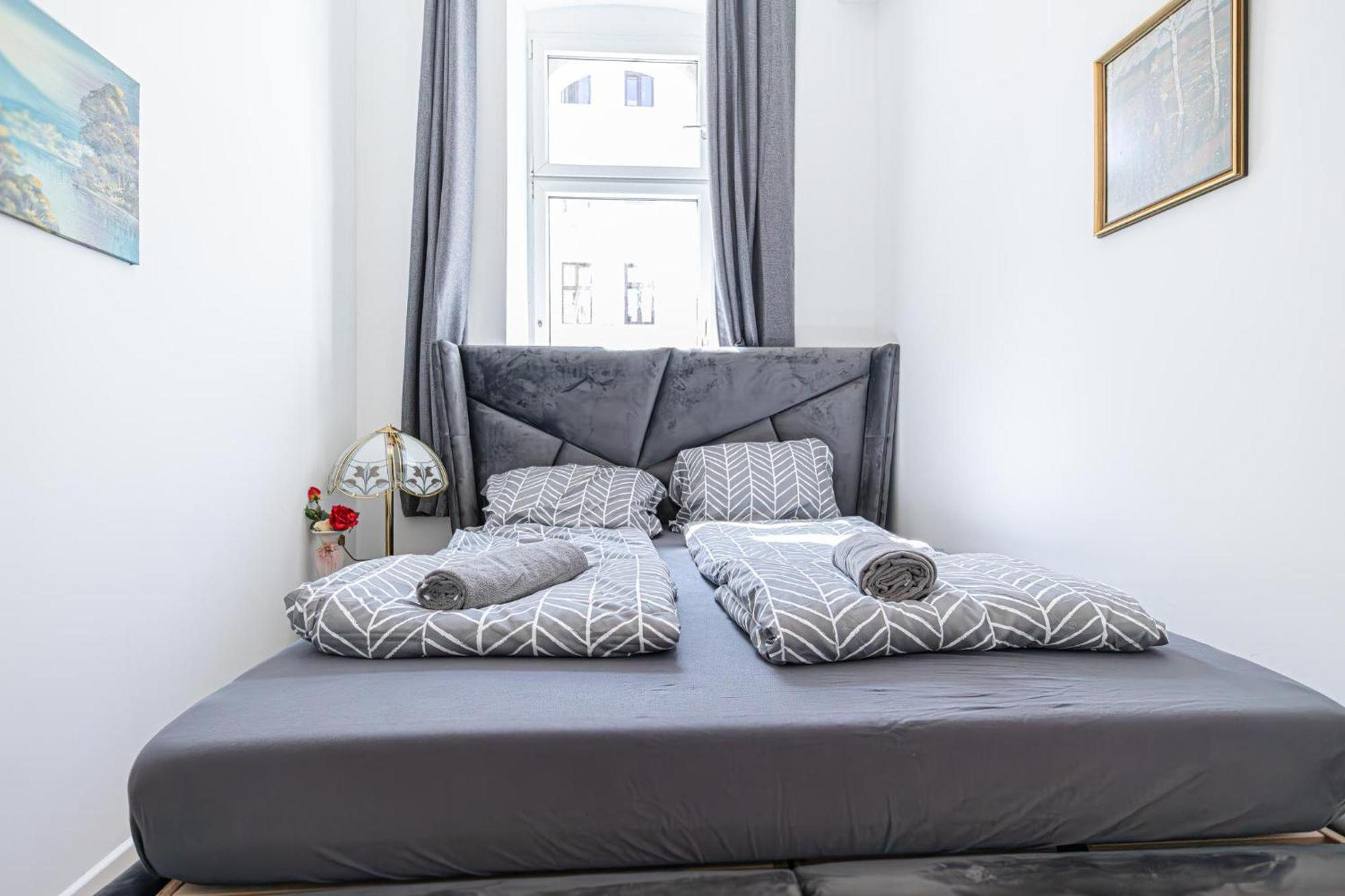 Apartamento In A Shared Apartment, 6min To Lugner City Viena