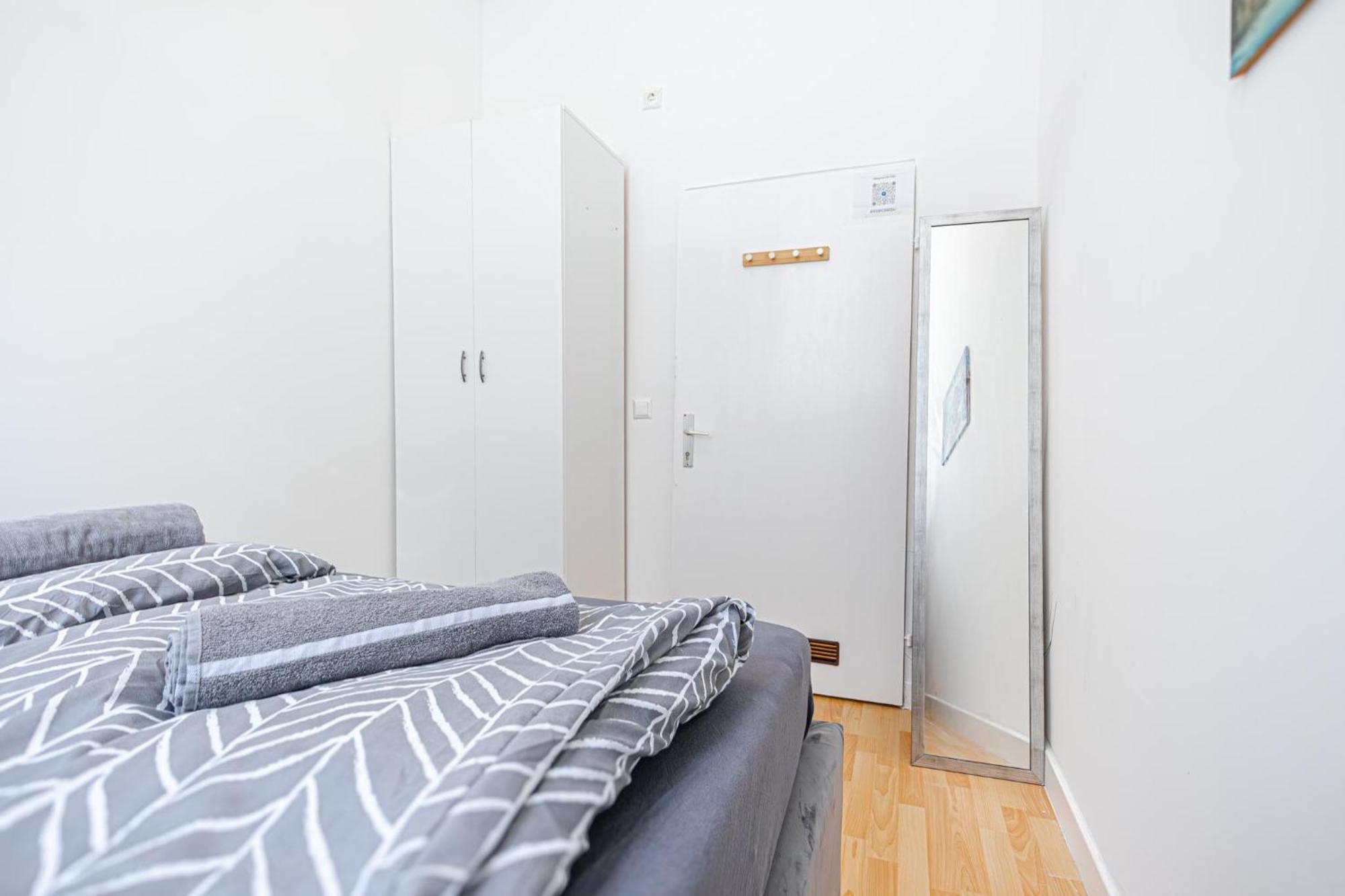In A Shared Apartment, 6min To Lugner City * Viena