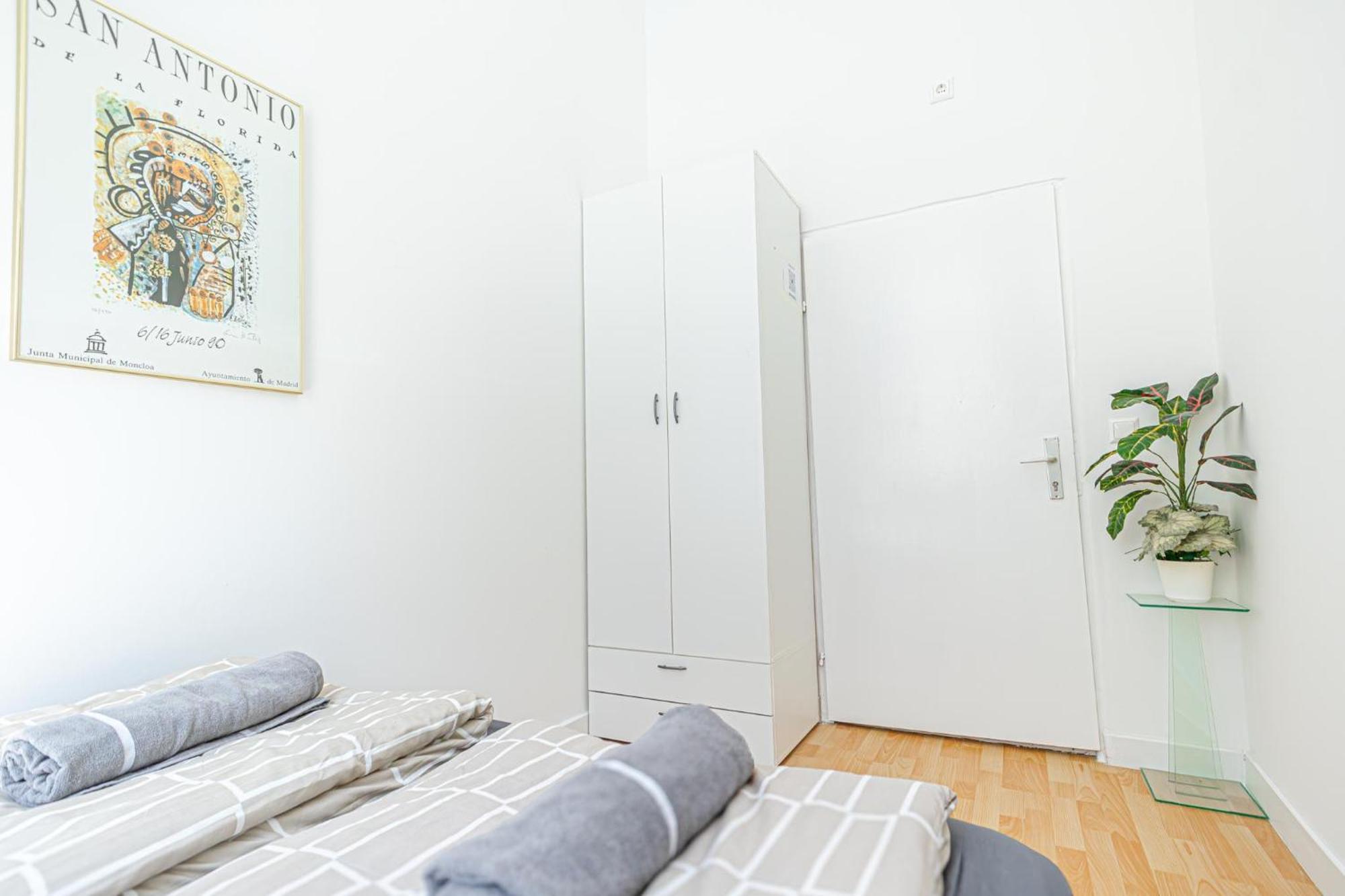 In A Shared Apartment, 6min To Lugner City Apartamento Viena