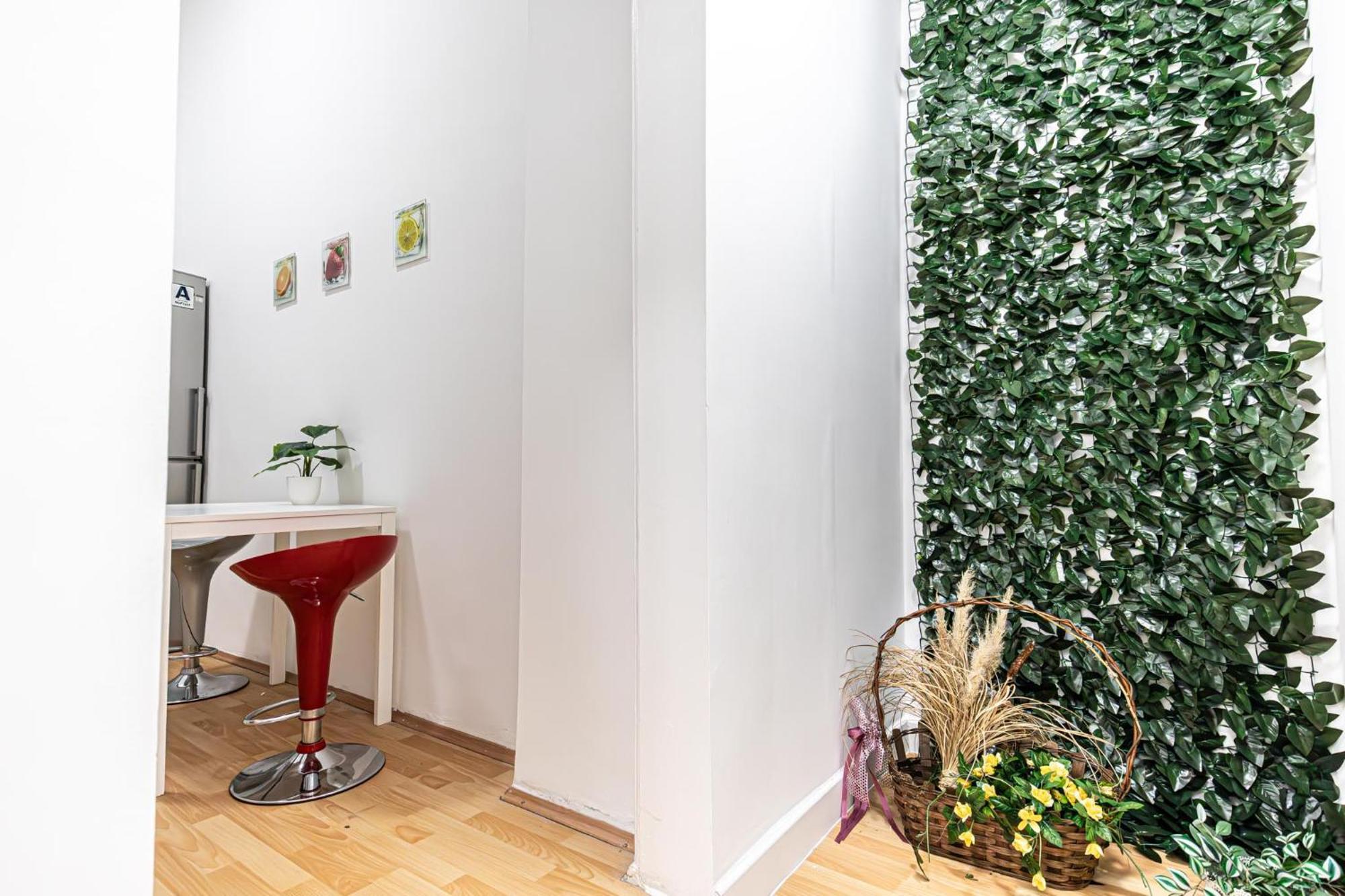 In A Shared Apartment, 6min To Lugner City Apartamento Viena