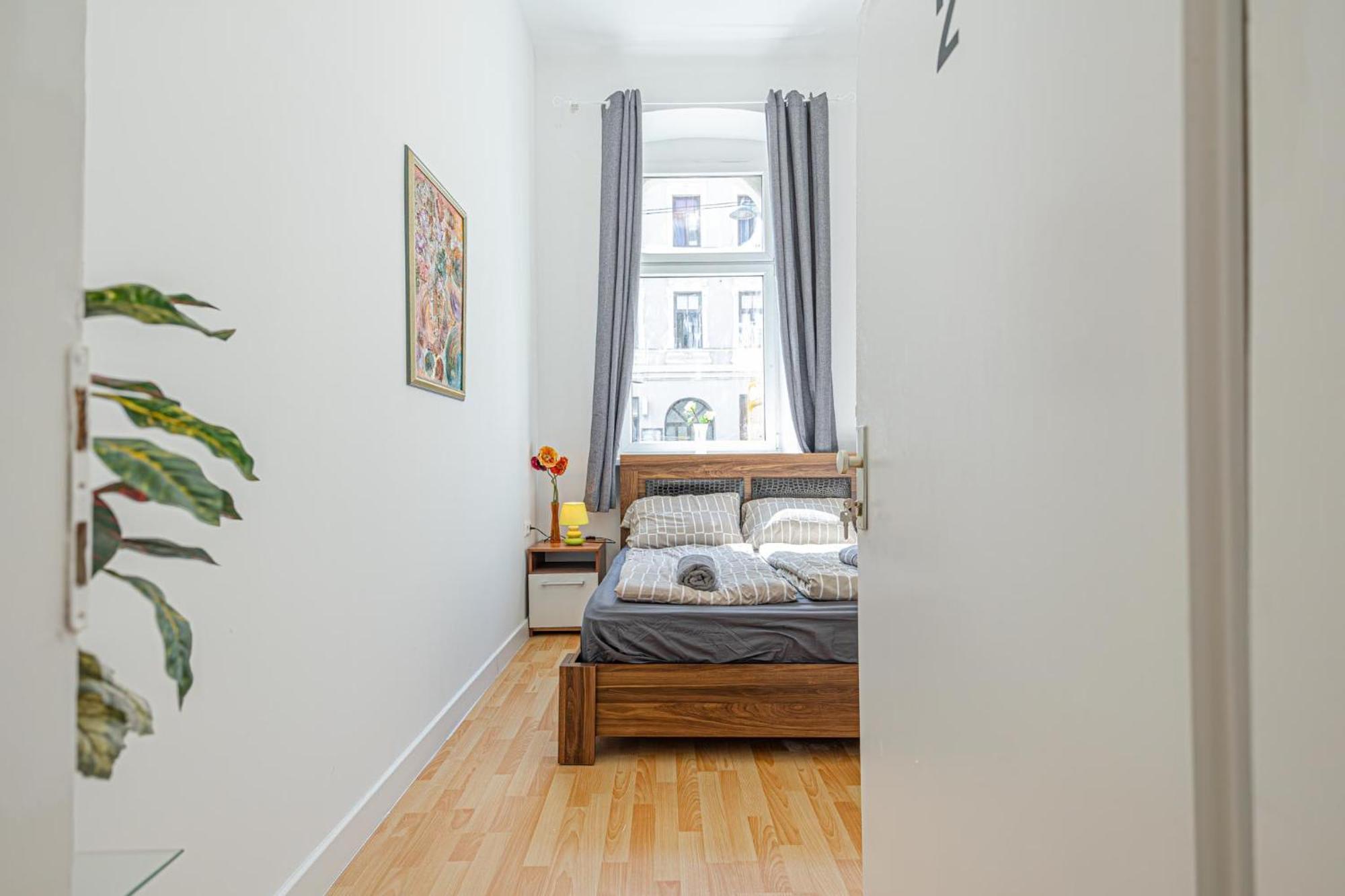 In A Shared Apartment, 6min To Lugner City * Viena