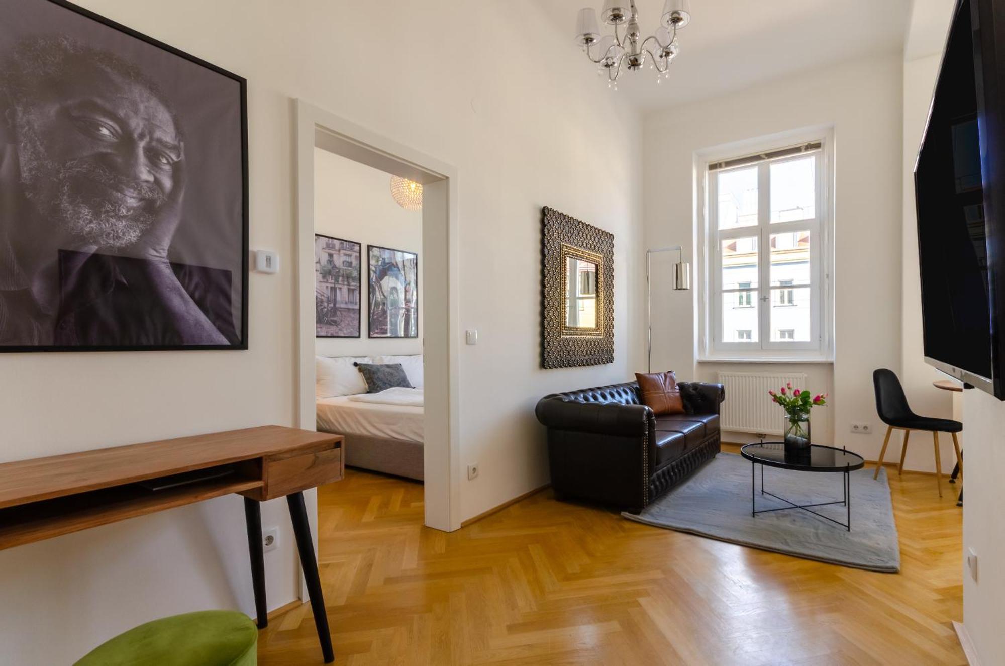 Charming Historical Near Centre