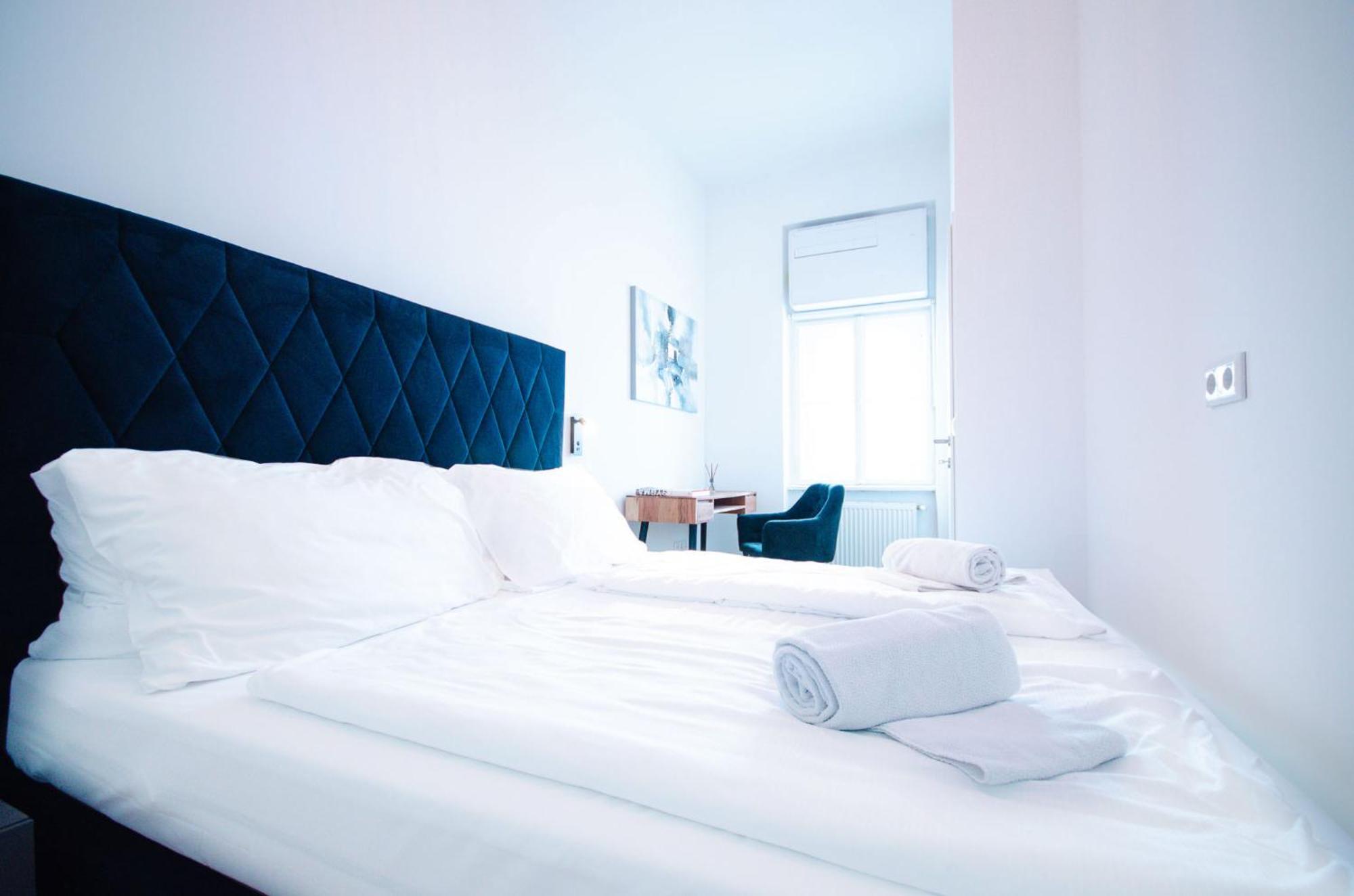 Charming Historical Near Centre * Vienna