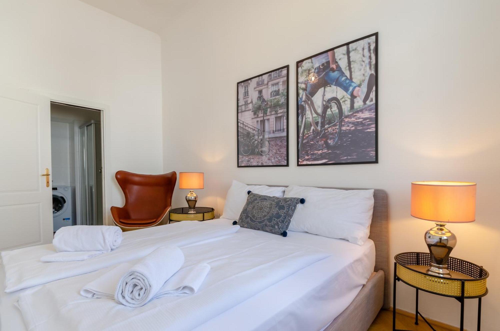 Charming Historical Near Centre * Vienna