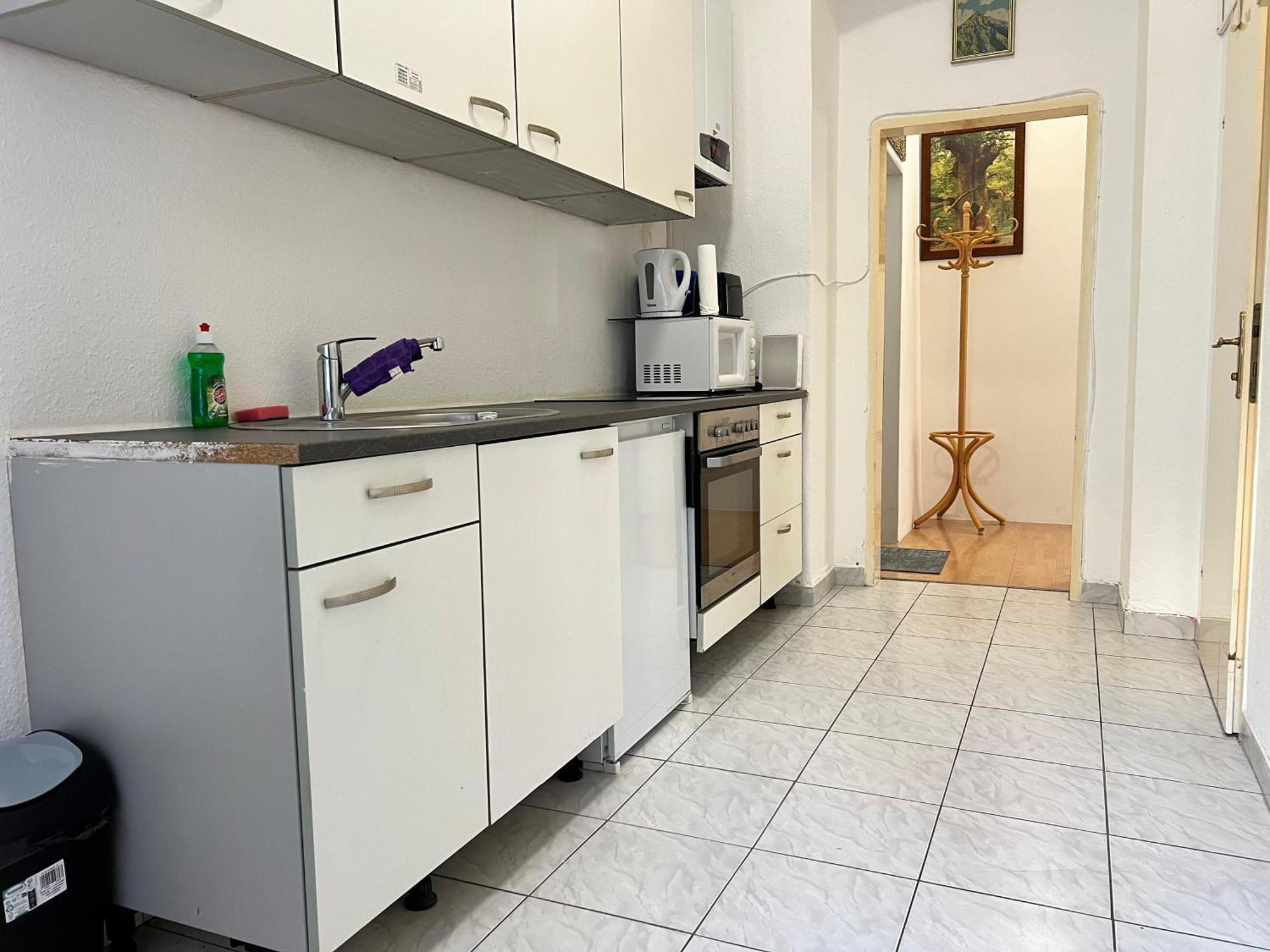 Affordable 3br Shared Apt Near Meidling Station
