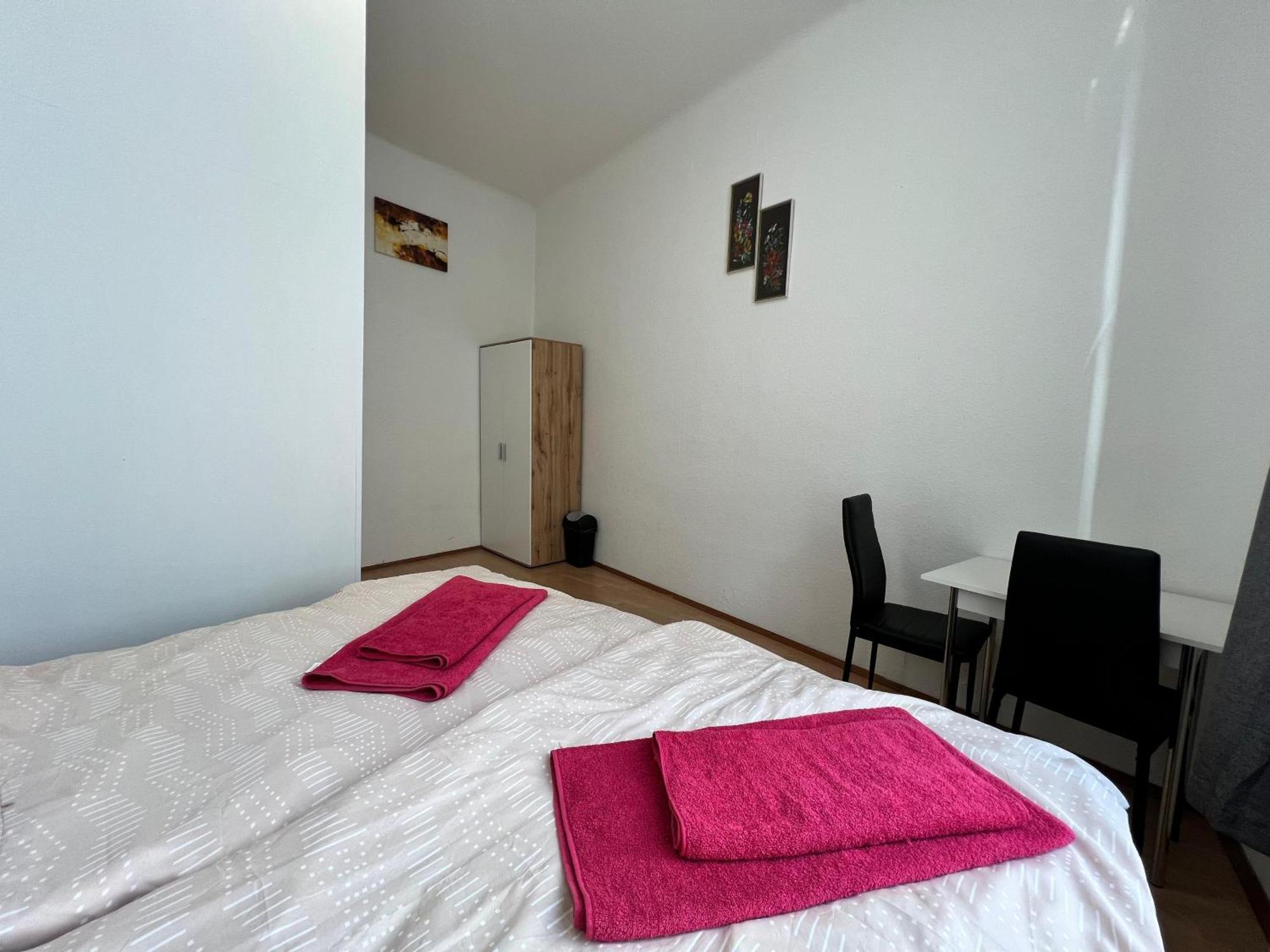 Affordable 3br Shared Apt Near Meidling Station Apartment *