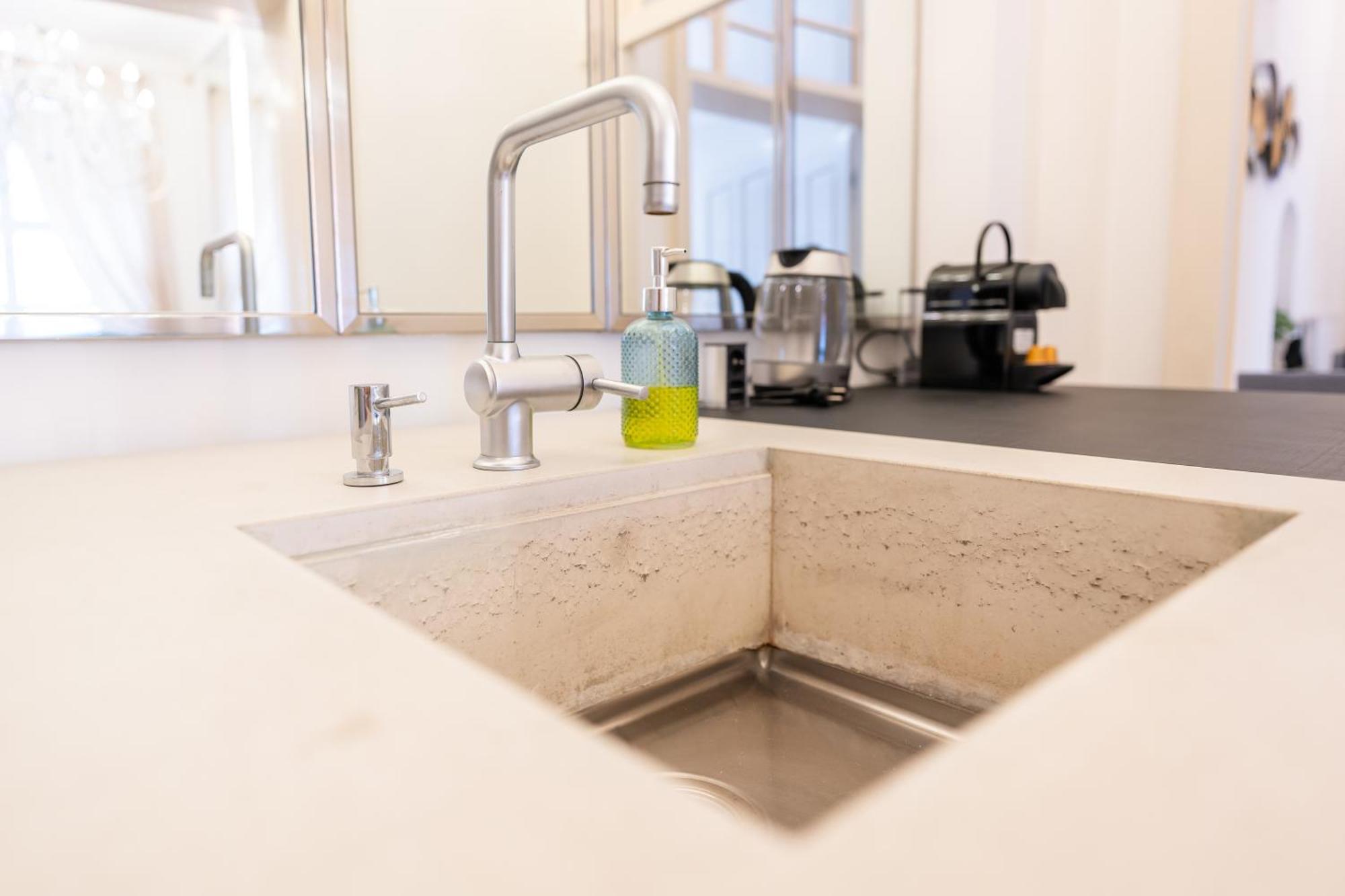 Premium - Schoenlaterngasse Apartment