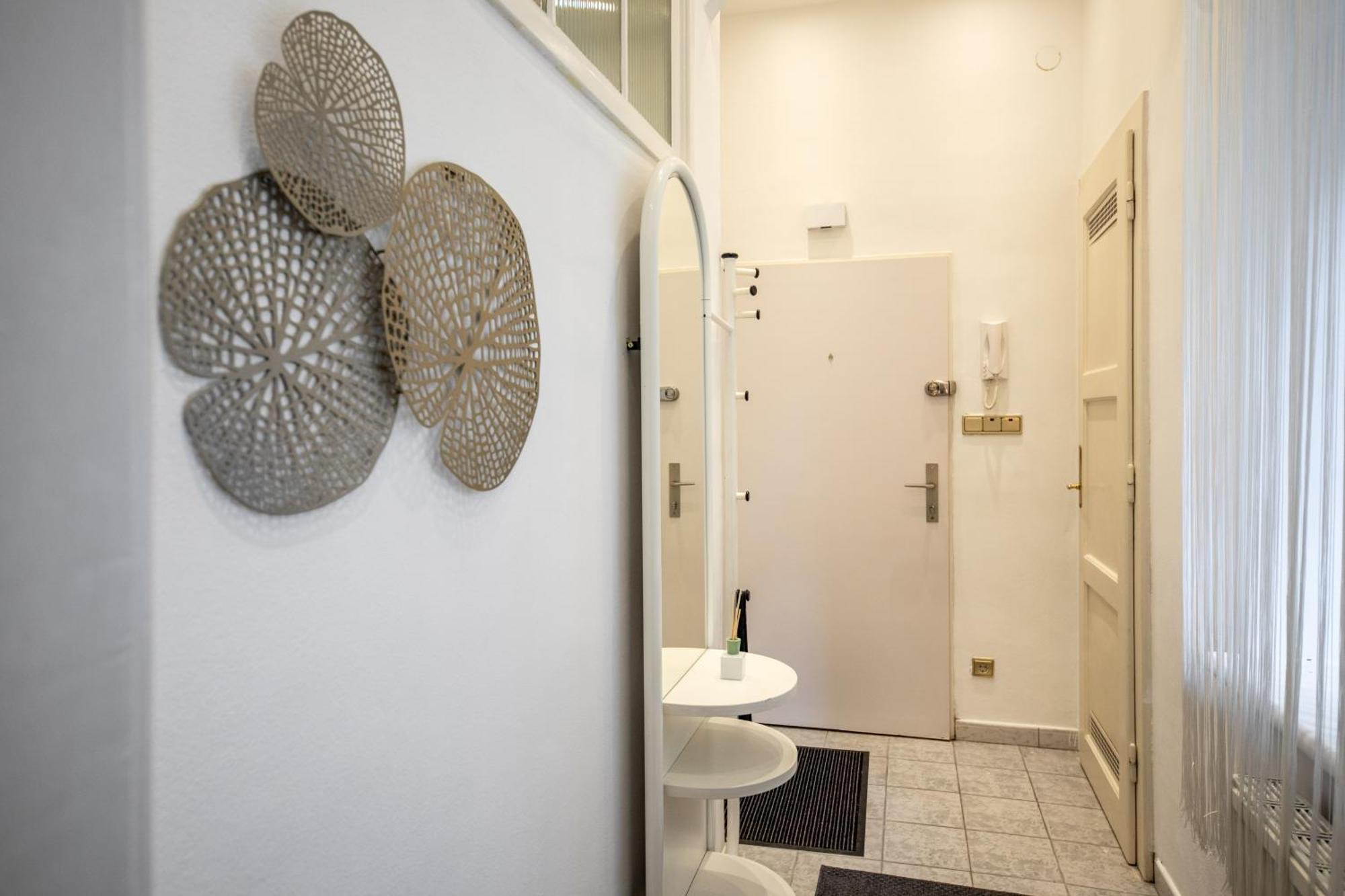 Apartment The Hub By Jr