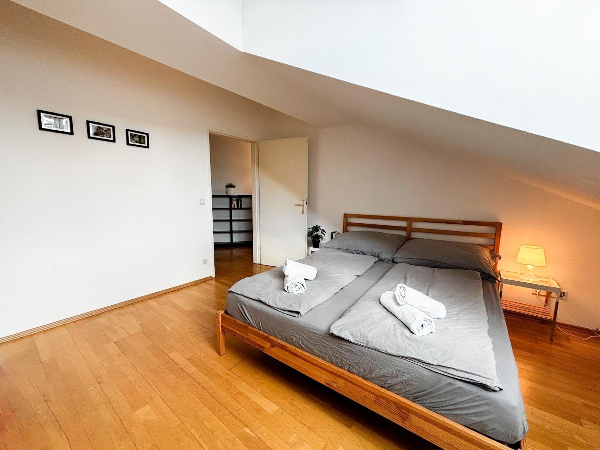 Sonniges Mit Terrasse, 15min Ins Zentrum Vienna