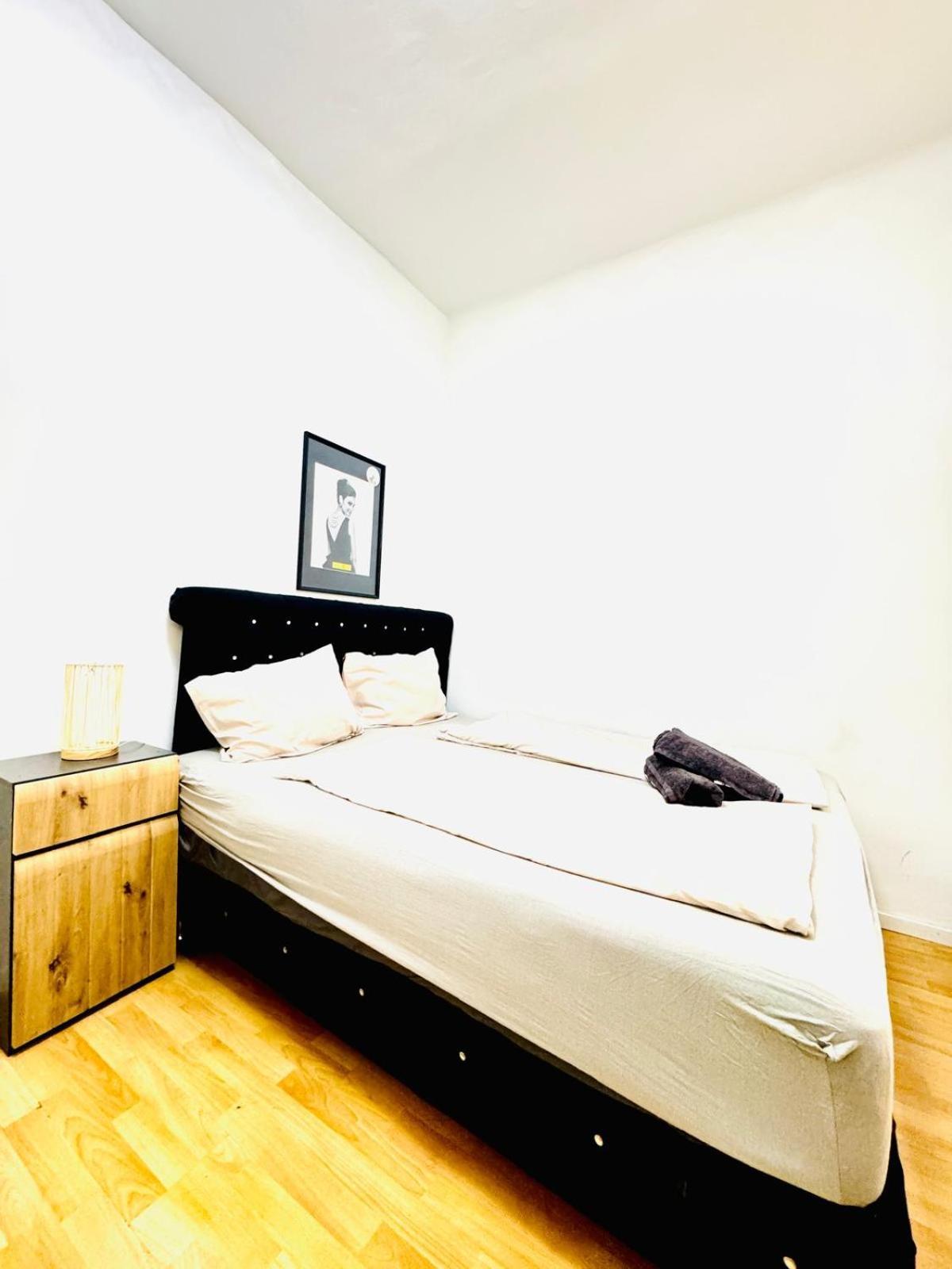 Comfy In A Shared Apt, 8min To Rathausplatz * Vienna