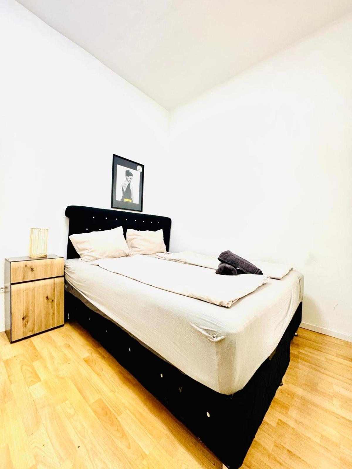 Apartment Comfy In A Shared Apt, 8min To Rathausplatz