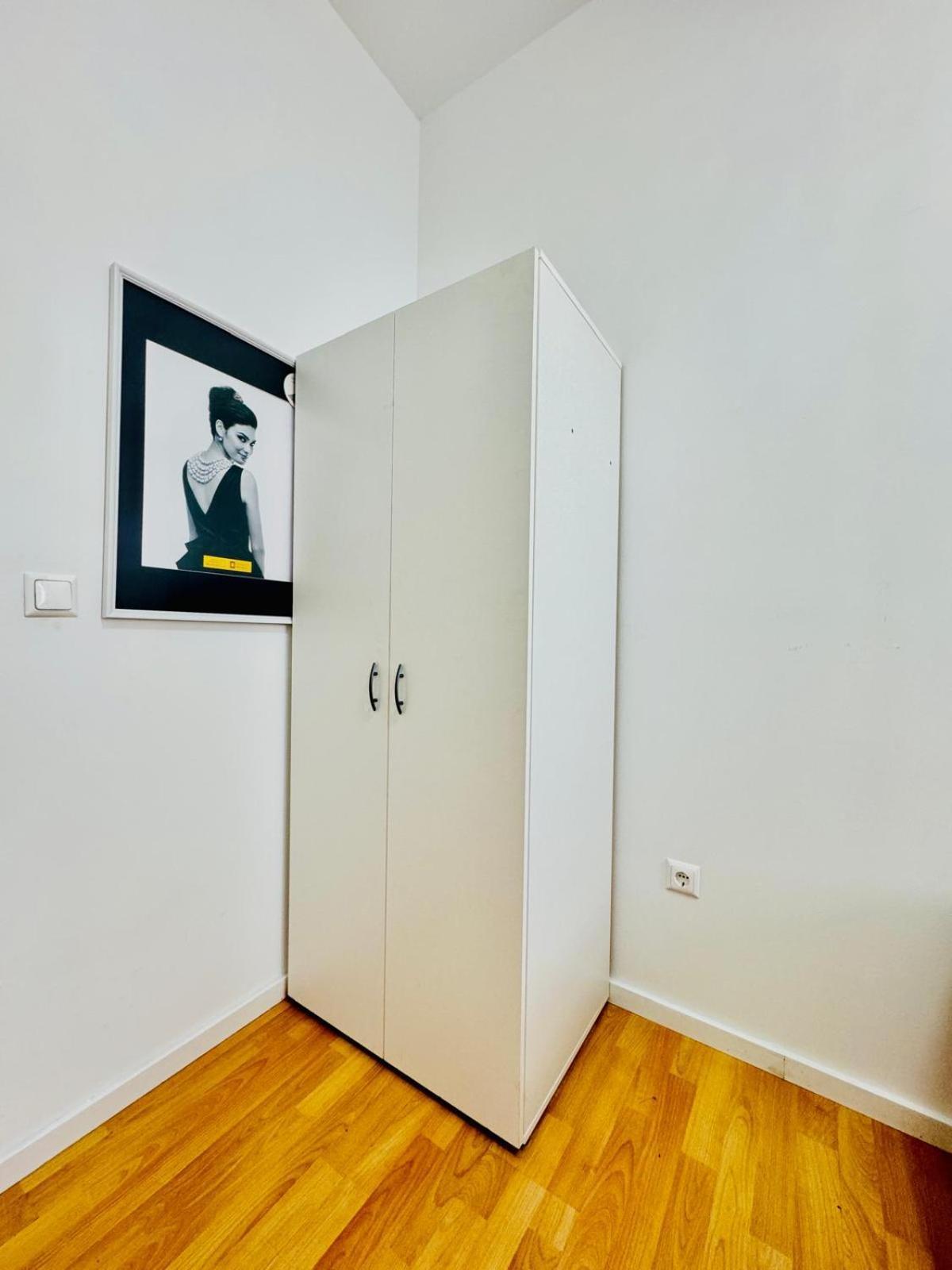 Comfy In A Shared Apt, 8min To Rathausplatz Apartment *
