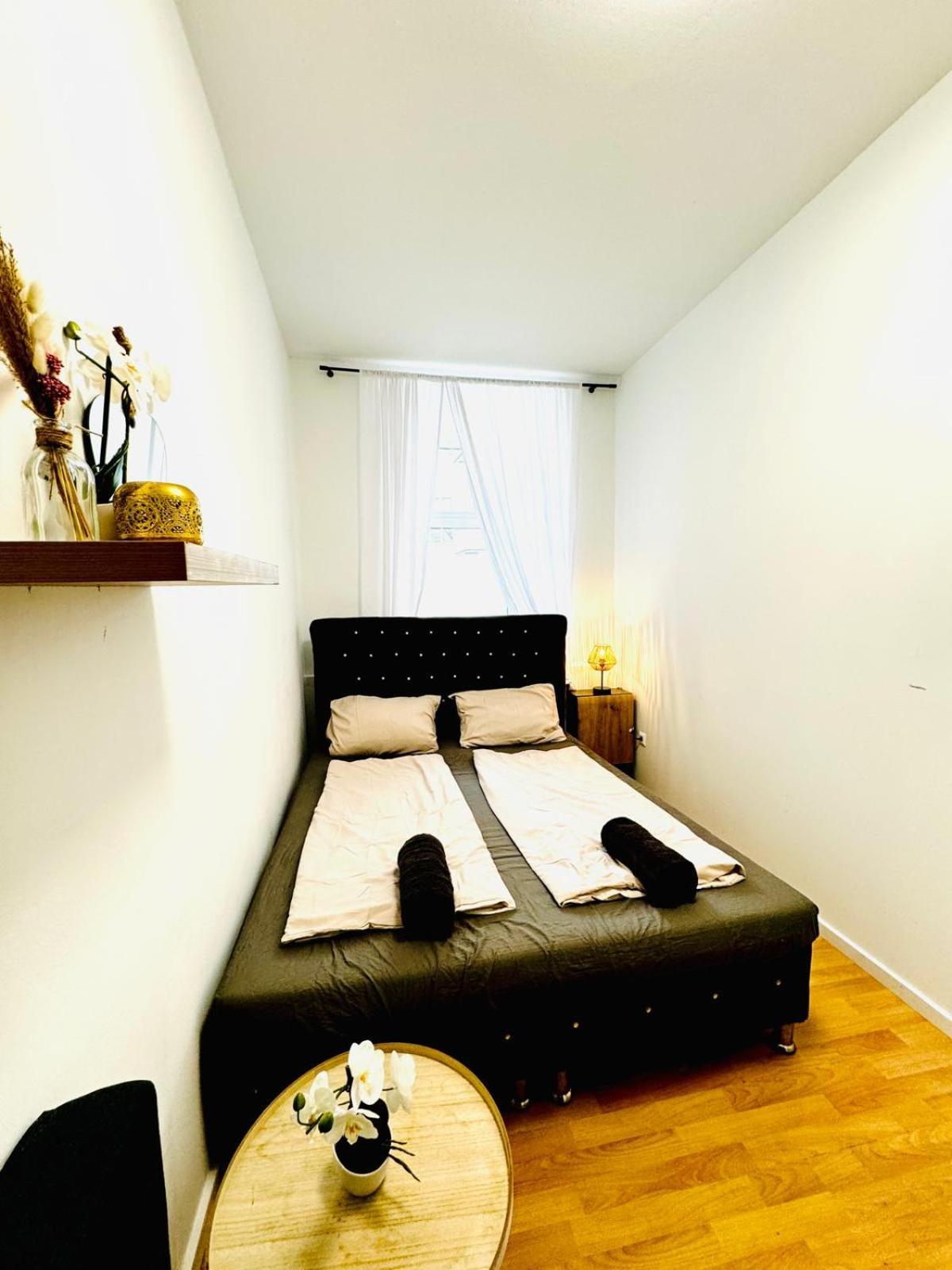 Comfy In A Shared Apt, 8min To Rathausplatz *