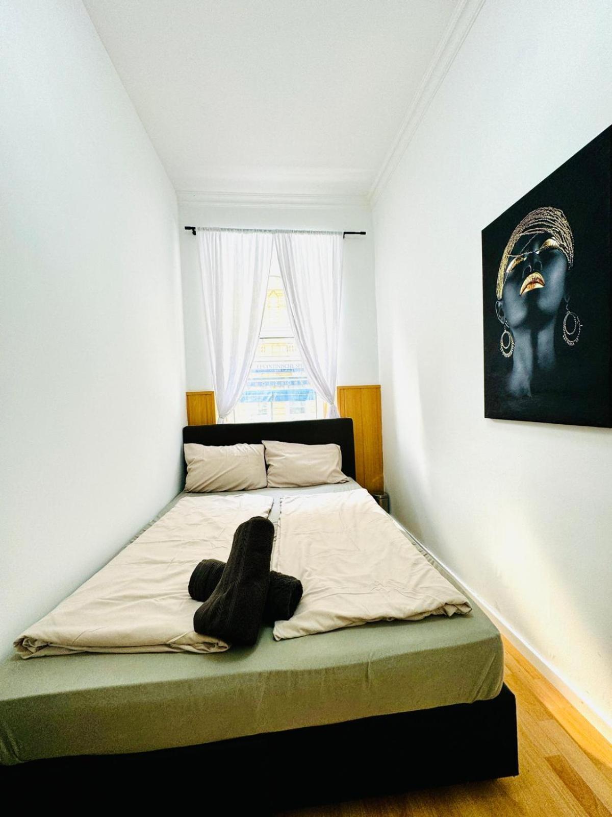 Comfy In A Shared Apt, 8min To Rathausplatz *