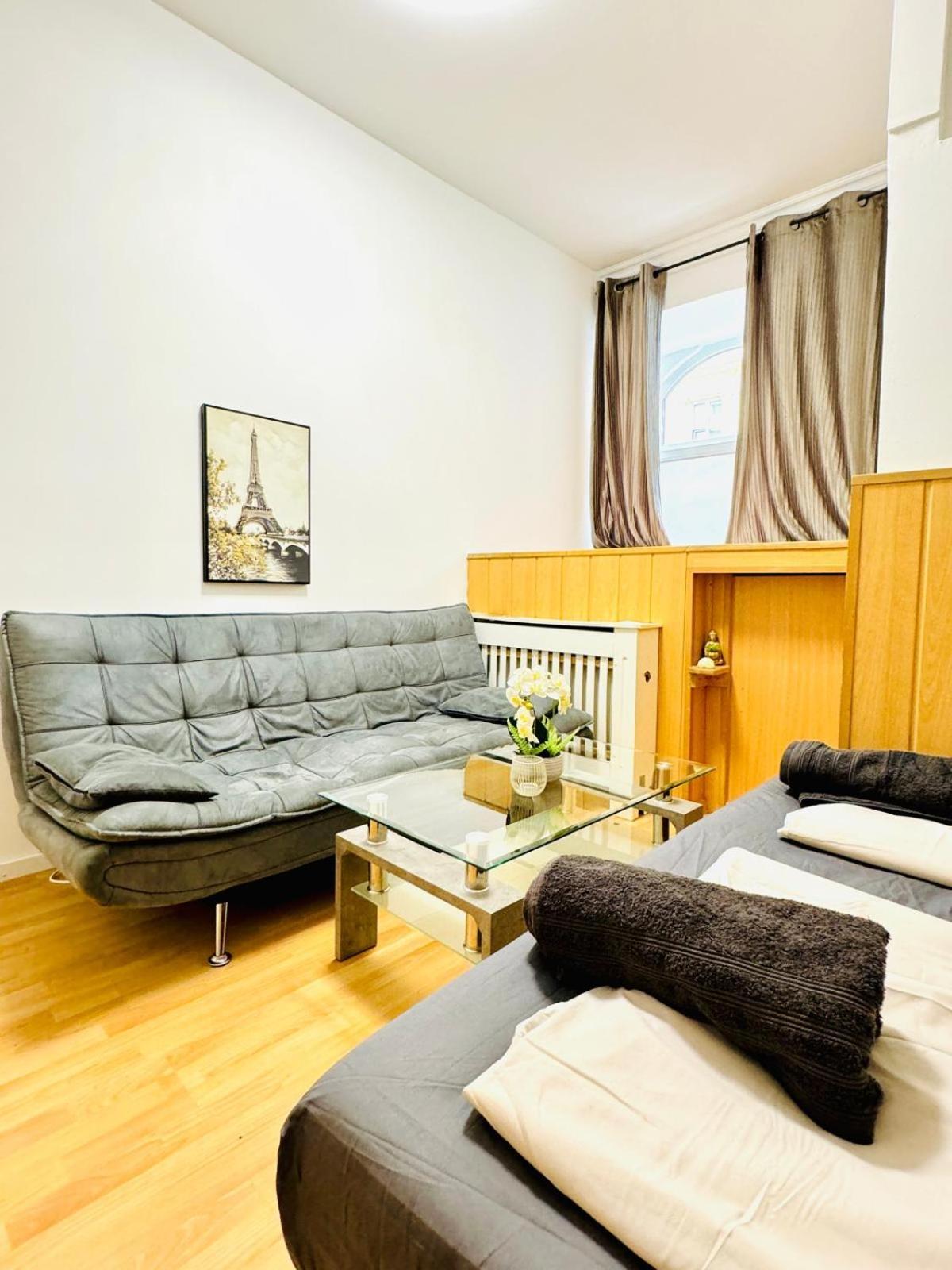 Comfy In A Shared Apt, 8min To Rathausplatz Apartment Vienna