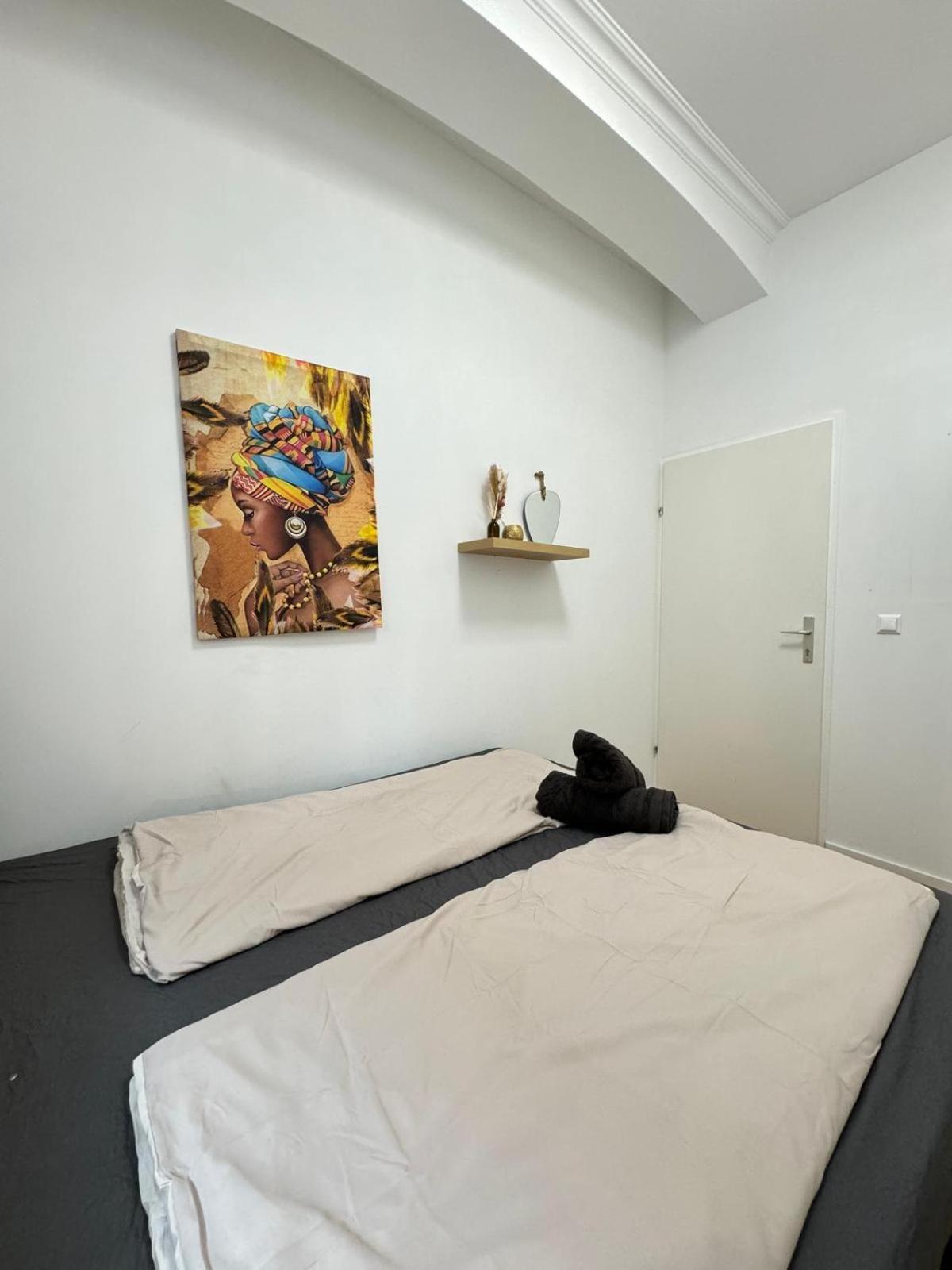 Comfy In A Shared Apt, 8min To Rathausplatz