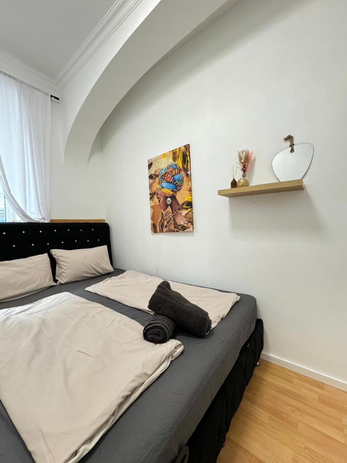 Comfy In A Shared Apt, 8min To Rathausplatz *