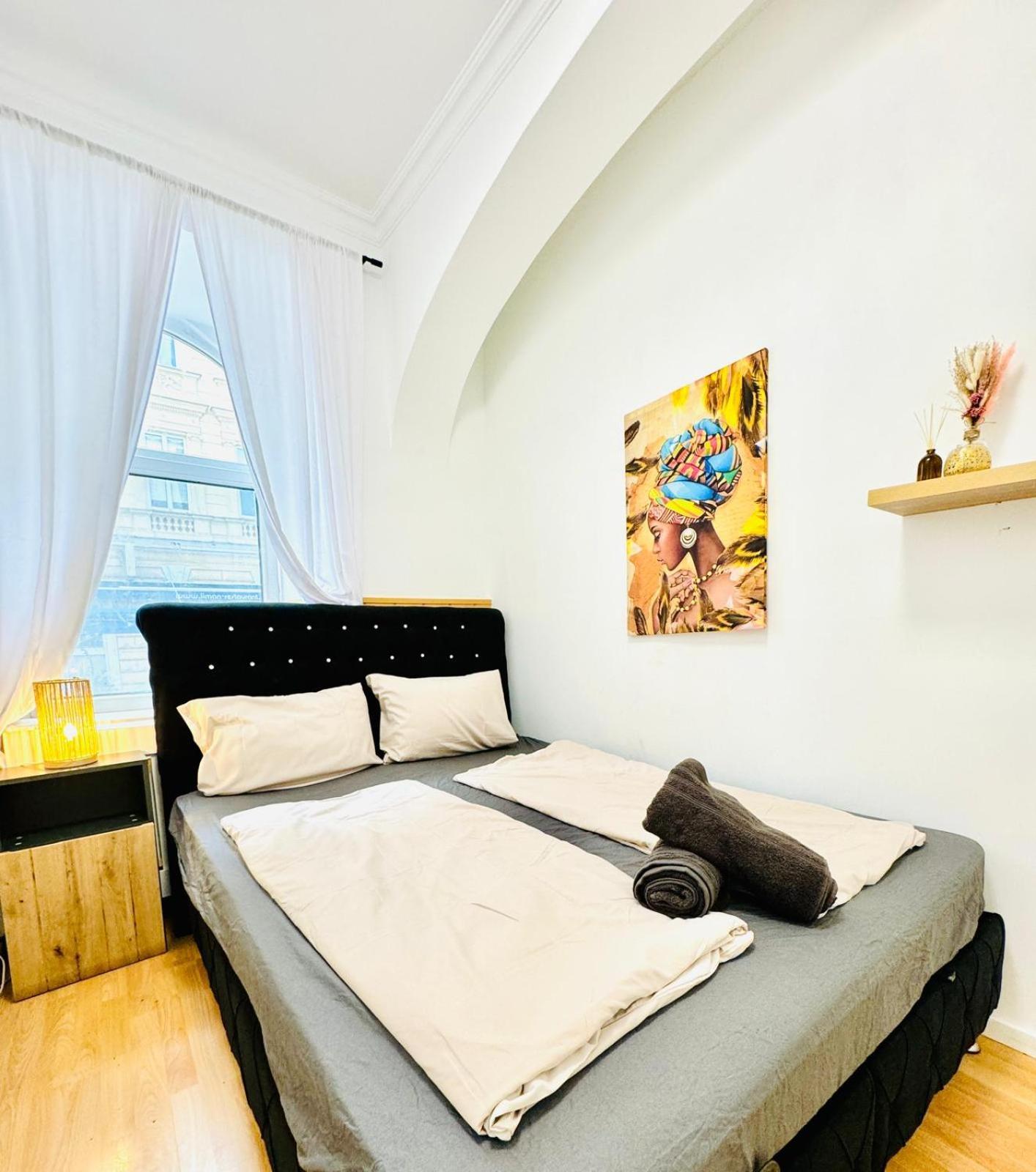 Comfy In A Shared Apt, 8min To Rathausplatz *